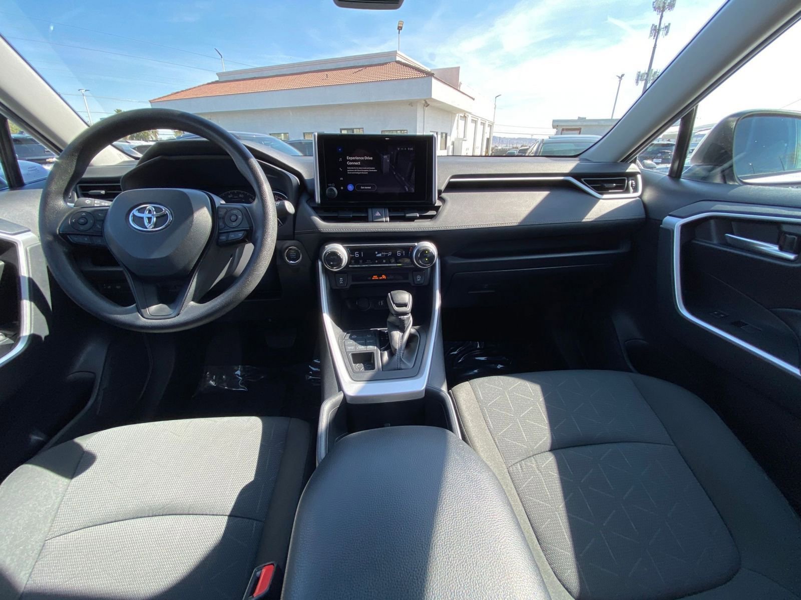 Thumbnail: 2025 Toyota RAV4 - 35