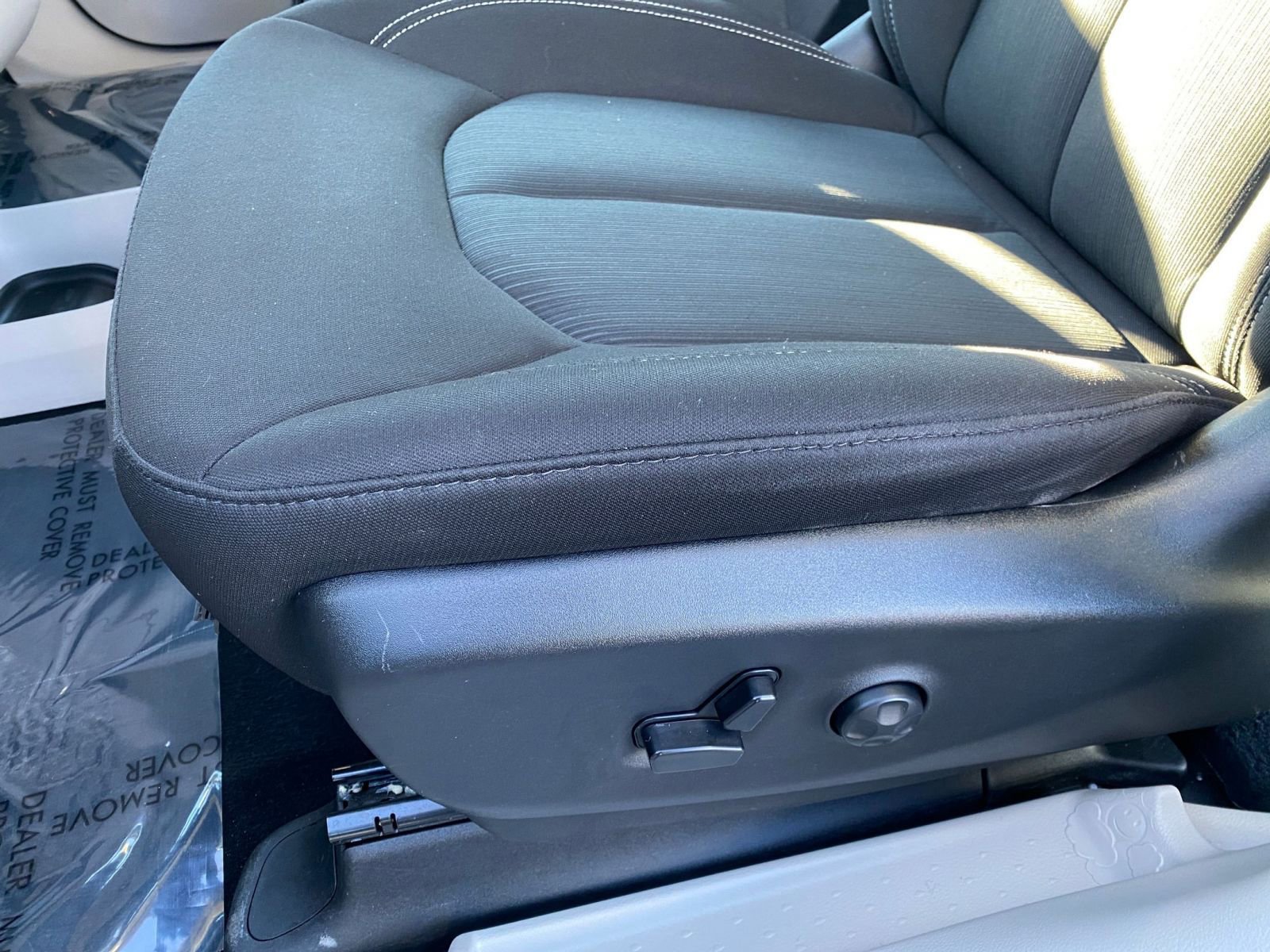 Thumbnail: 2024 Chrysler Voyager - 24