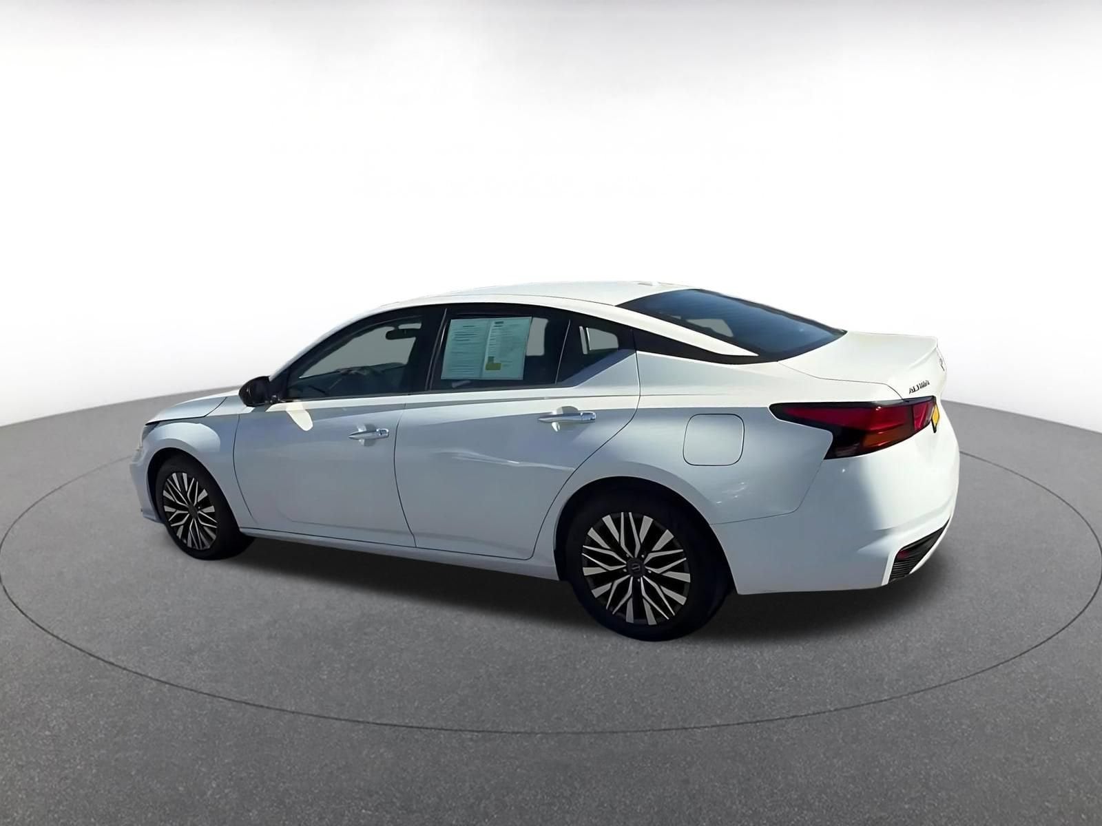 Thumbnail: 2025 Nissan Altima - 10