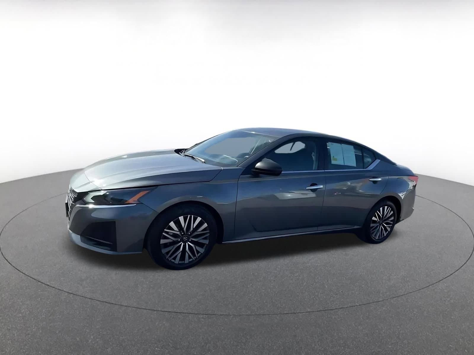 Thumbnail: 2025 Nissan Altima - 8