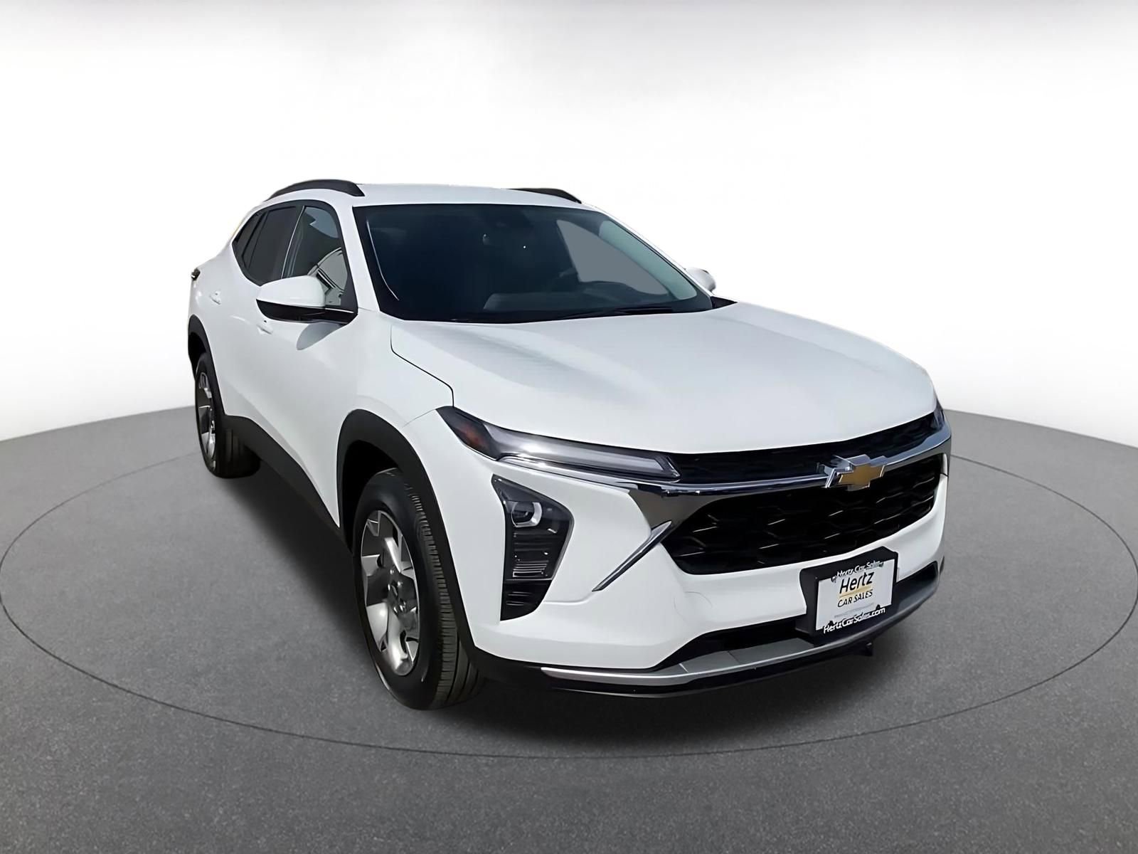 Thumbnail: 2025 Chevrolet Trax - 3