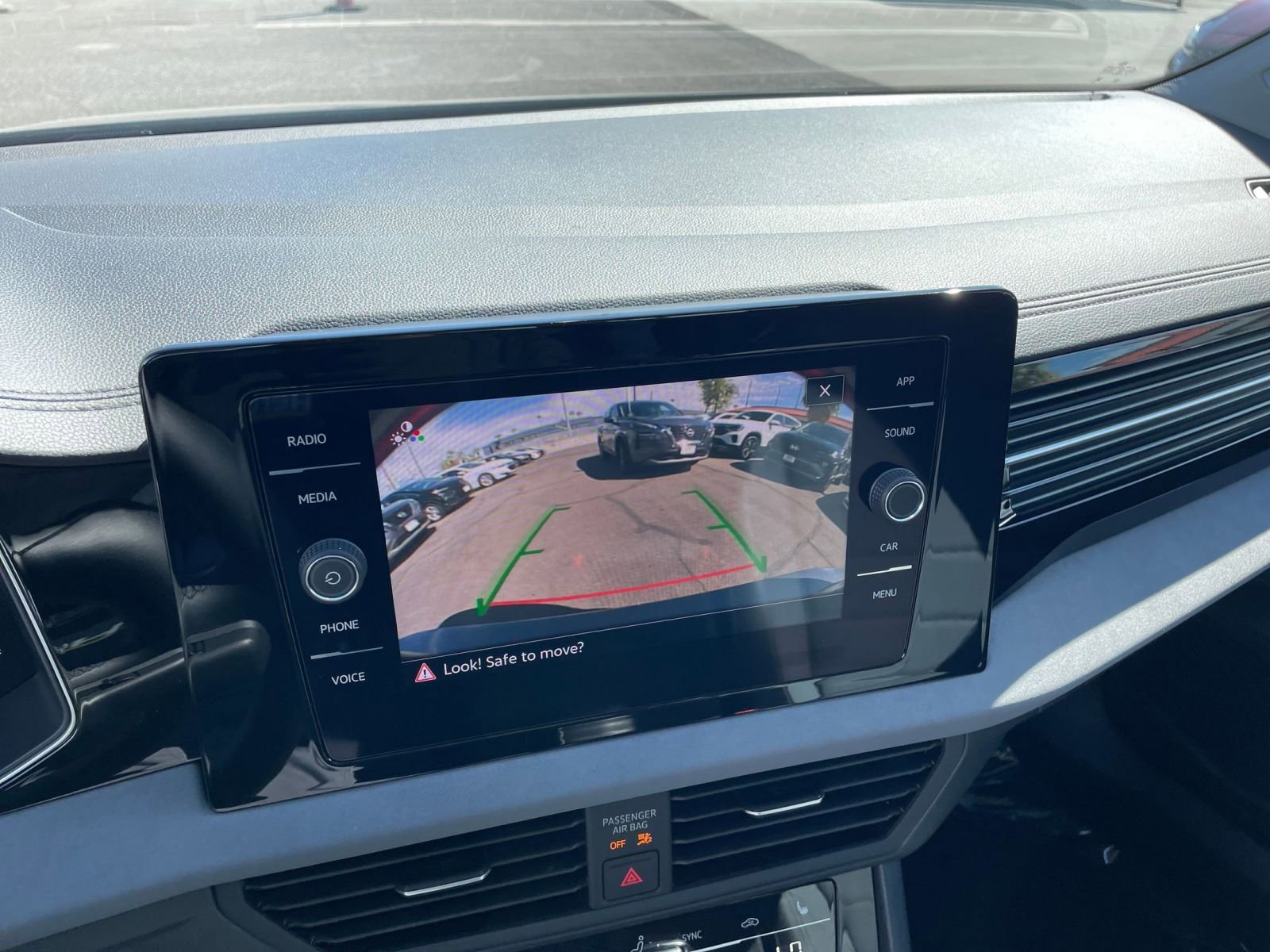 Thumbnail: 2025 Volkswagen Jetta - 17