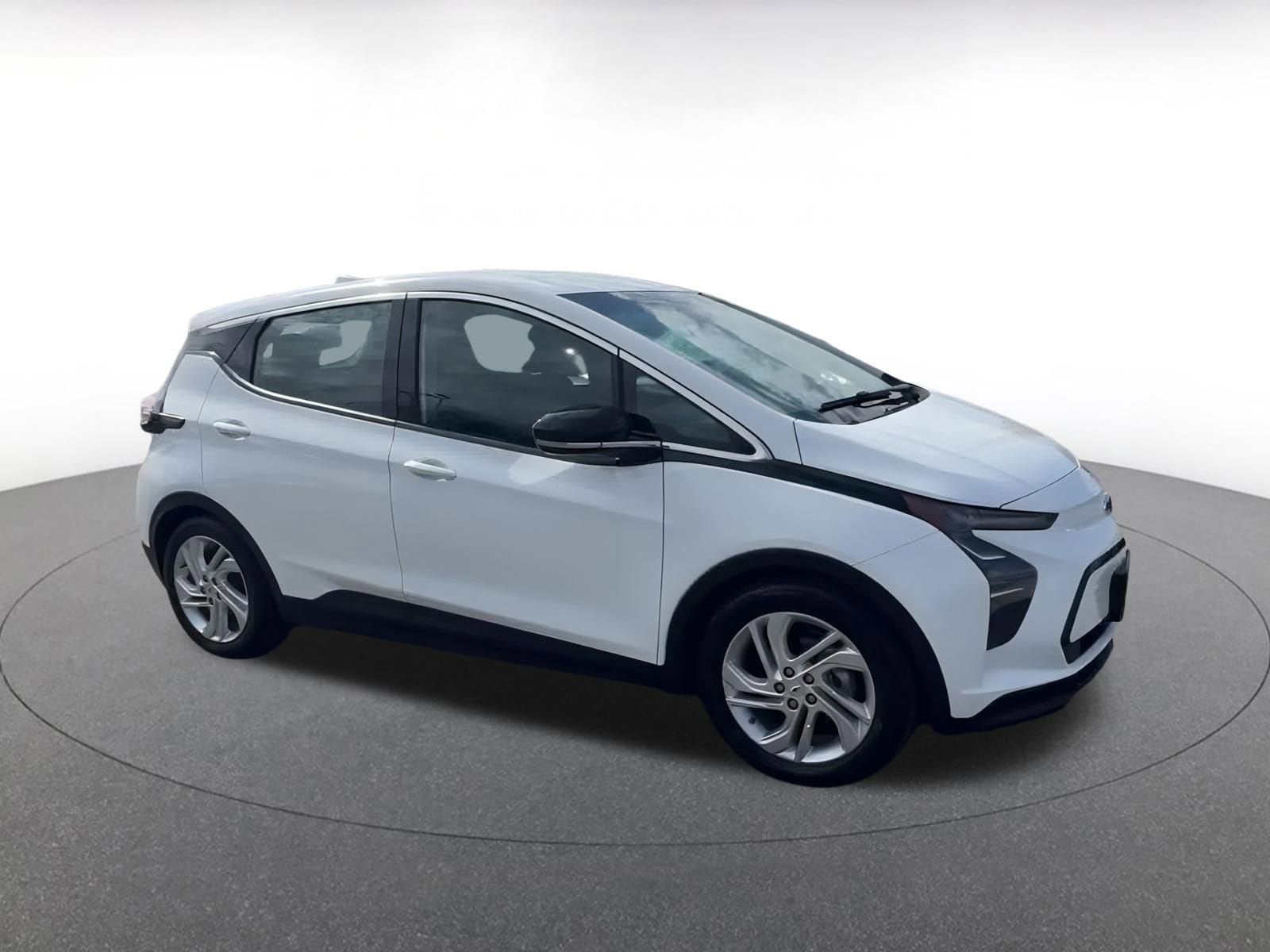 Thumbnail: 2023 Chevrolet Bolt EV - 2