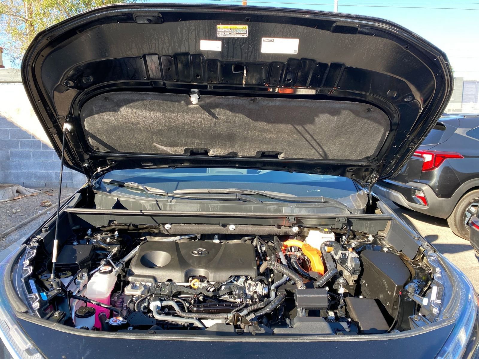 Thumbnail: 2025 Toyota RAV4 - 32