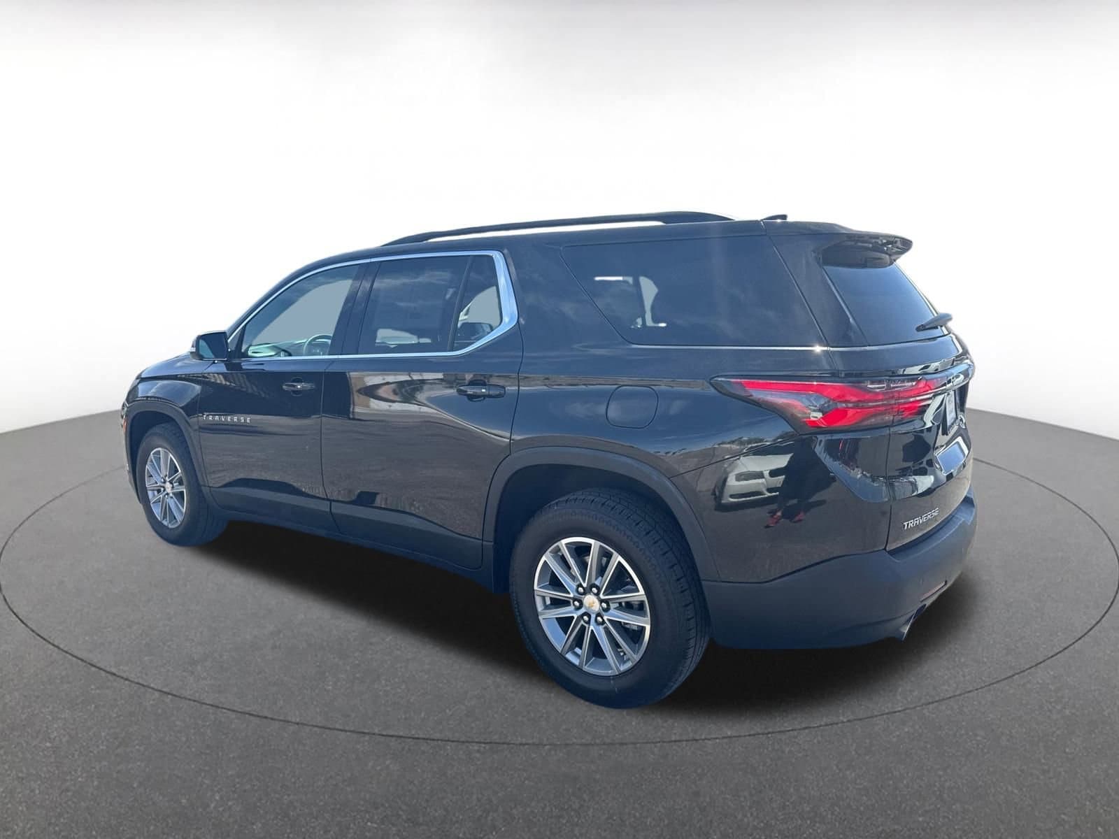 2023 Chevrolet Traverse LT 5