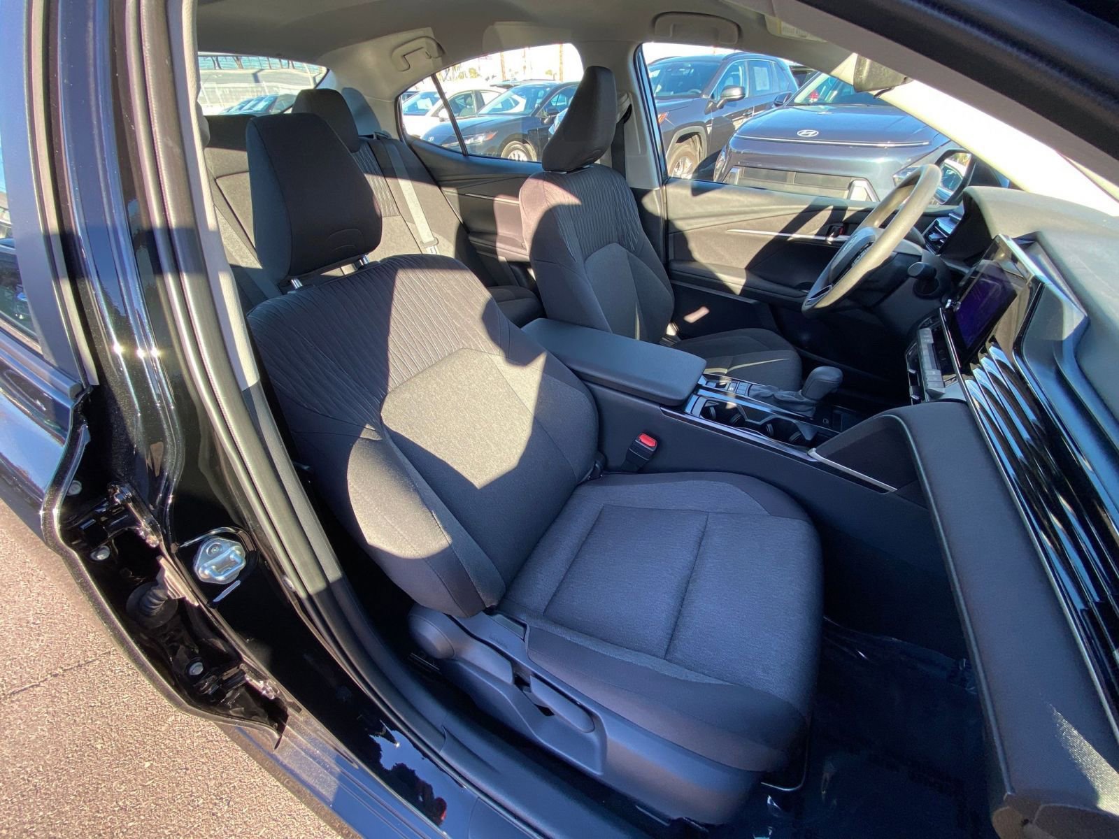 Thumbnail: 2025 Toyota Camry - 27