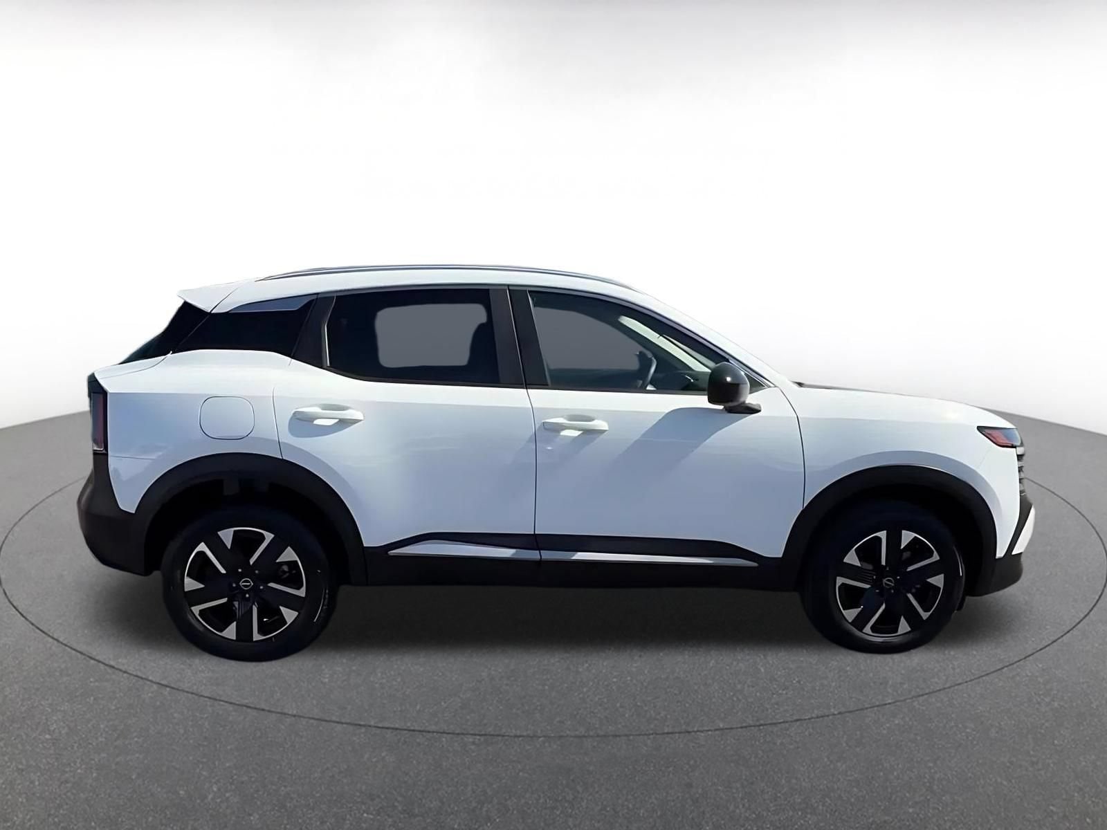 Thumbnail: 2026 Nissan Kicks - 15