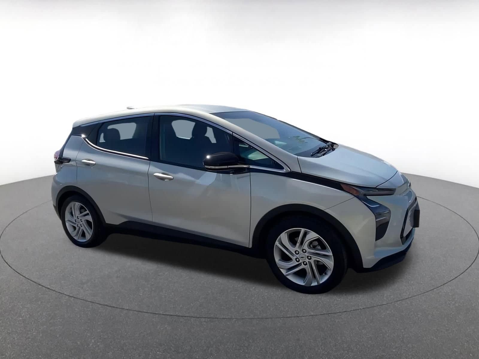 Thumbnail: 2023 Chevrolet Bolt EV - 2