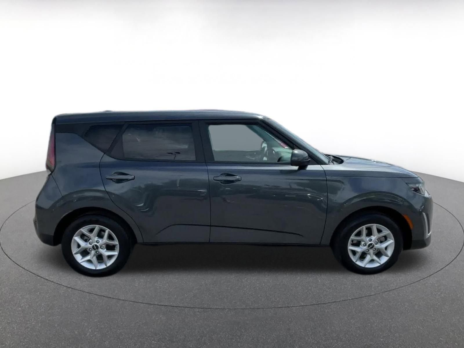 Thumbnail: 2023 Kia Soul - 16