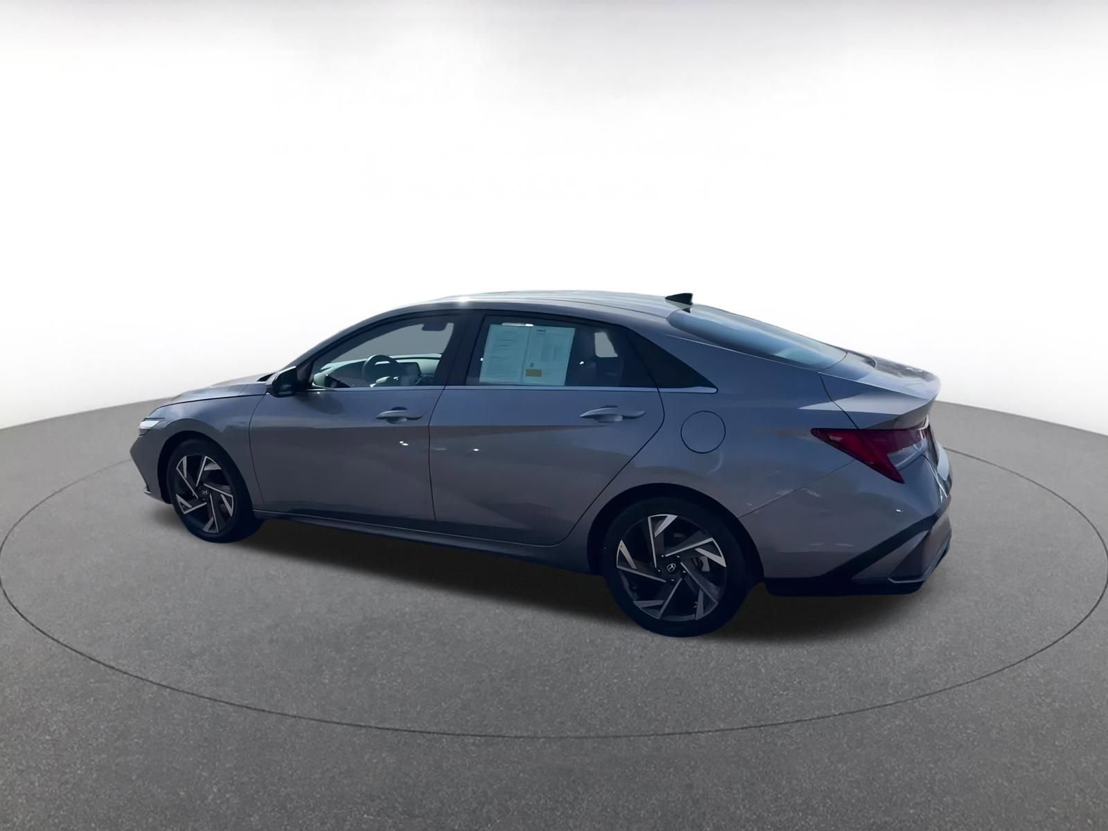 Thumbnail: 2025 Hyundai Elantra - 10