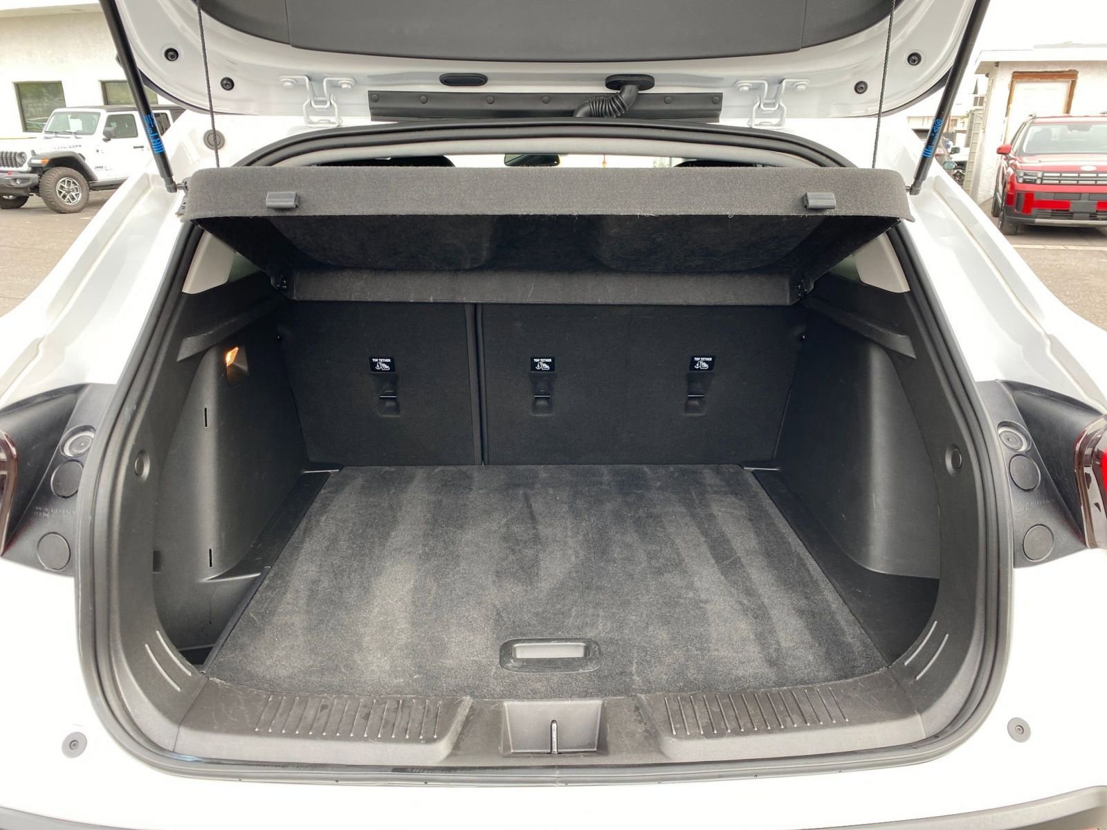 Thumbnail: 2025 Chevrolet Trax - 30