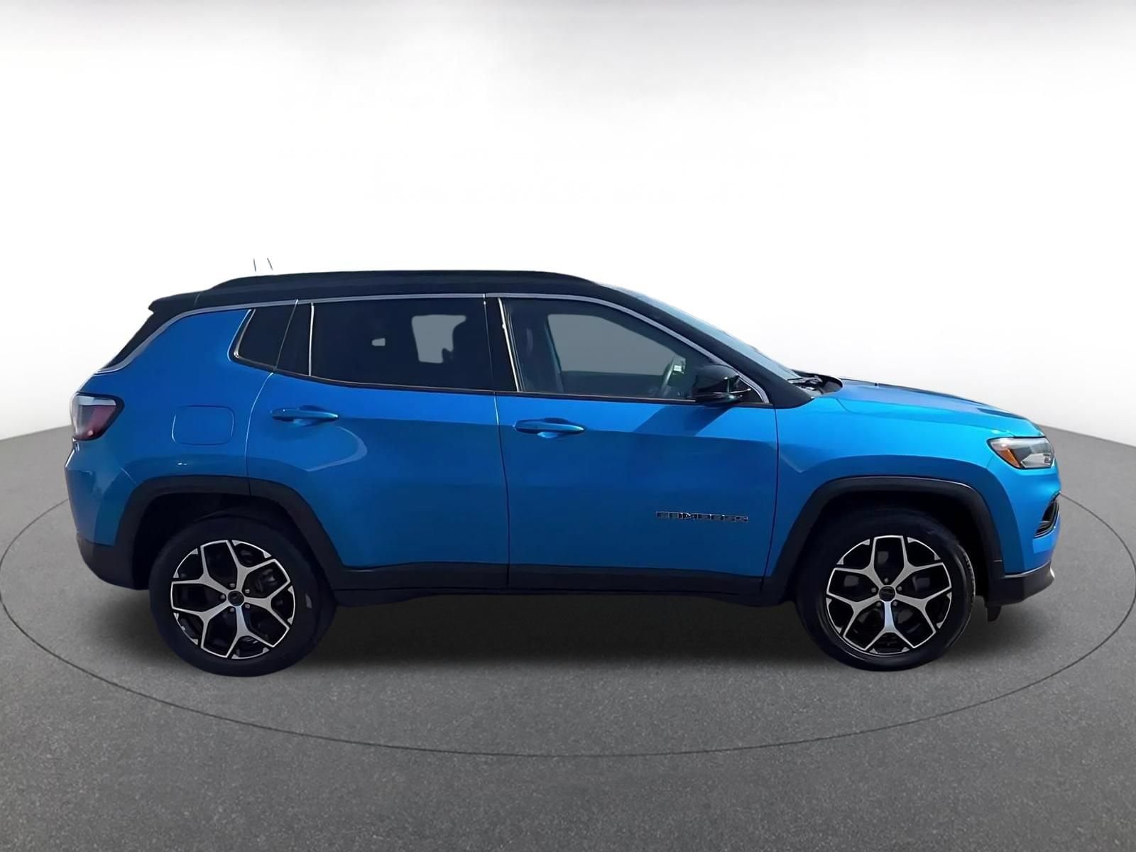 Thumbnail: 2025 Jeep Compass - 15