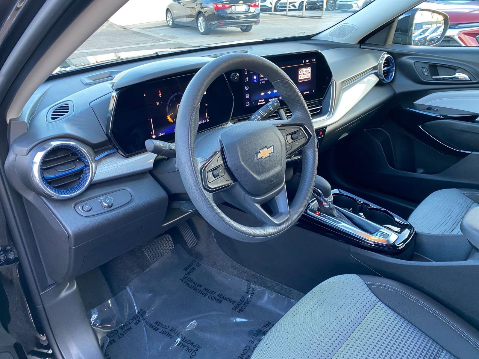 Thumbnail: 2025 Chevrolet Trax - 34