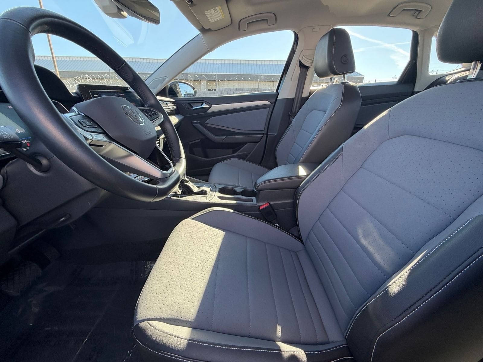 Thumbnail: 2025 Volkswagen Jetta - 24