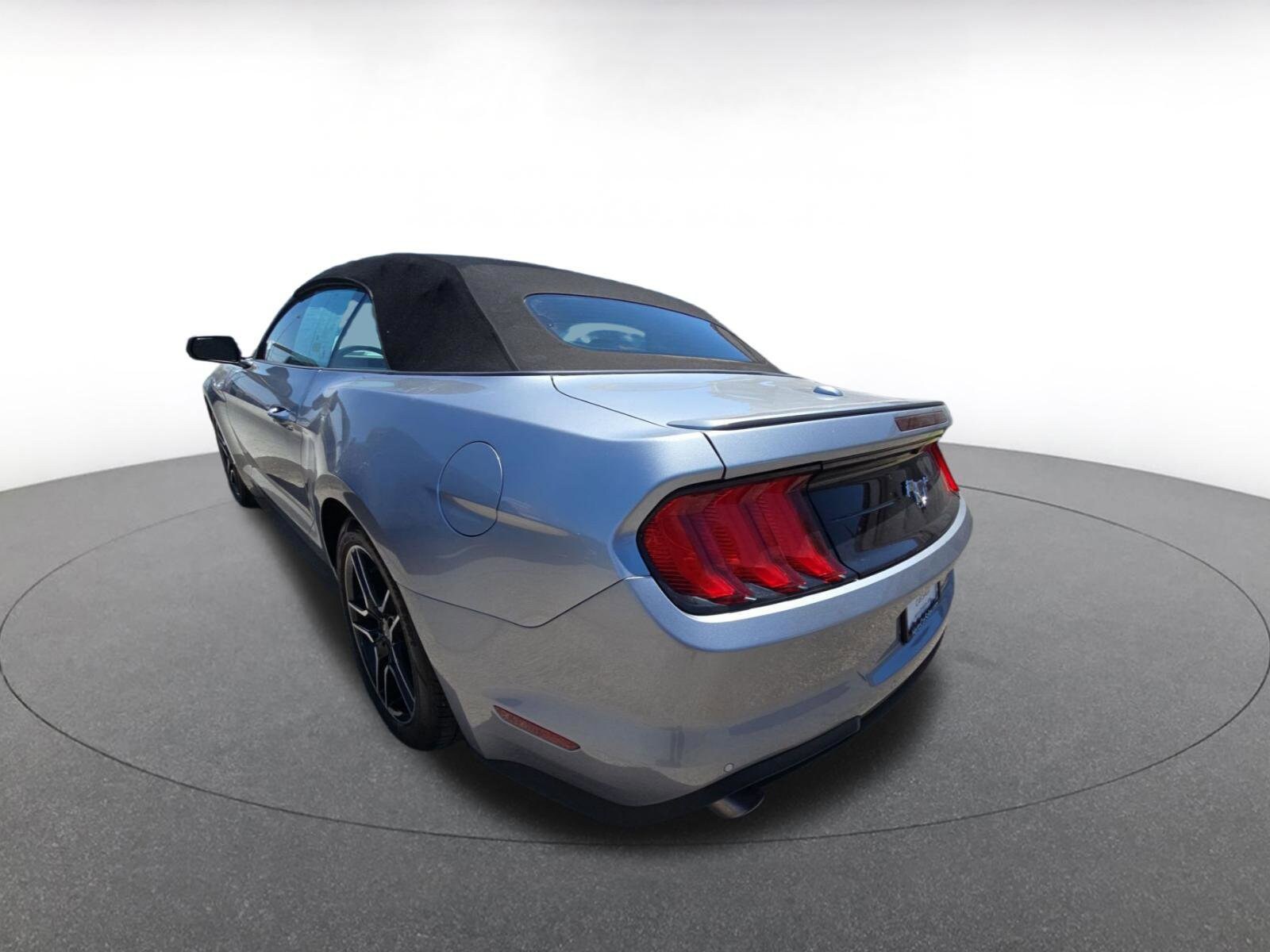Thumbnail: 2022 Ford Mustang - 5