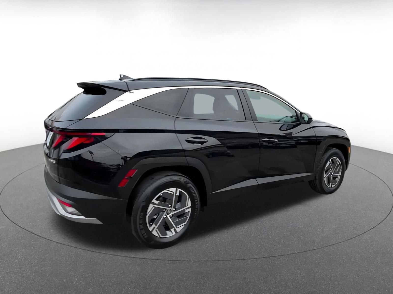 Thumbnail: 2025 Hyundai Tucson - 15