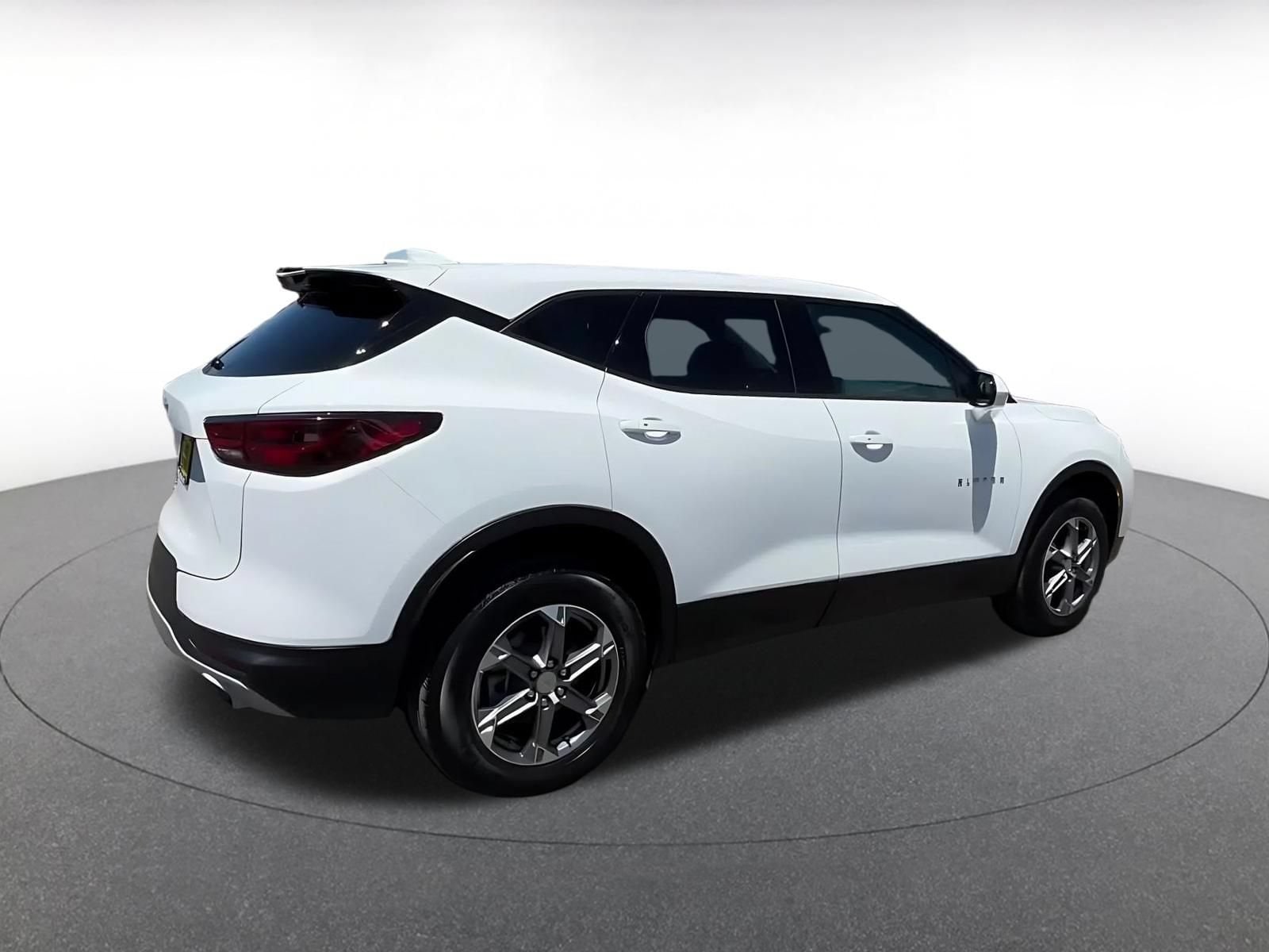 Thumbnail: 2026 Chevrolet Blazer - 14