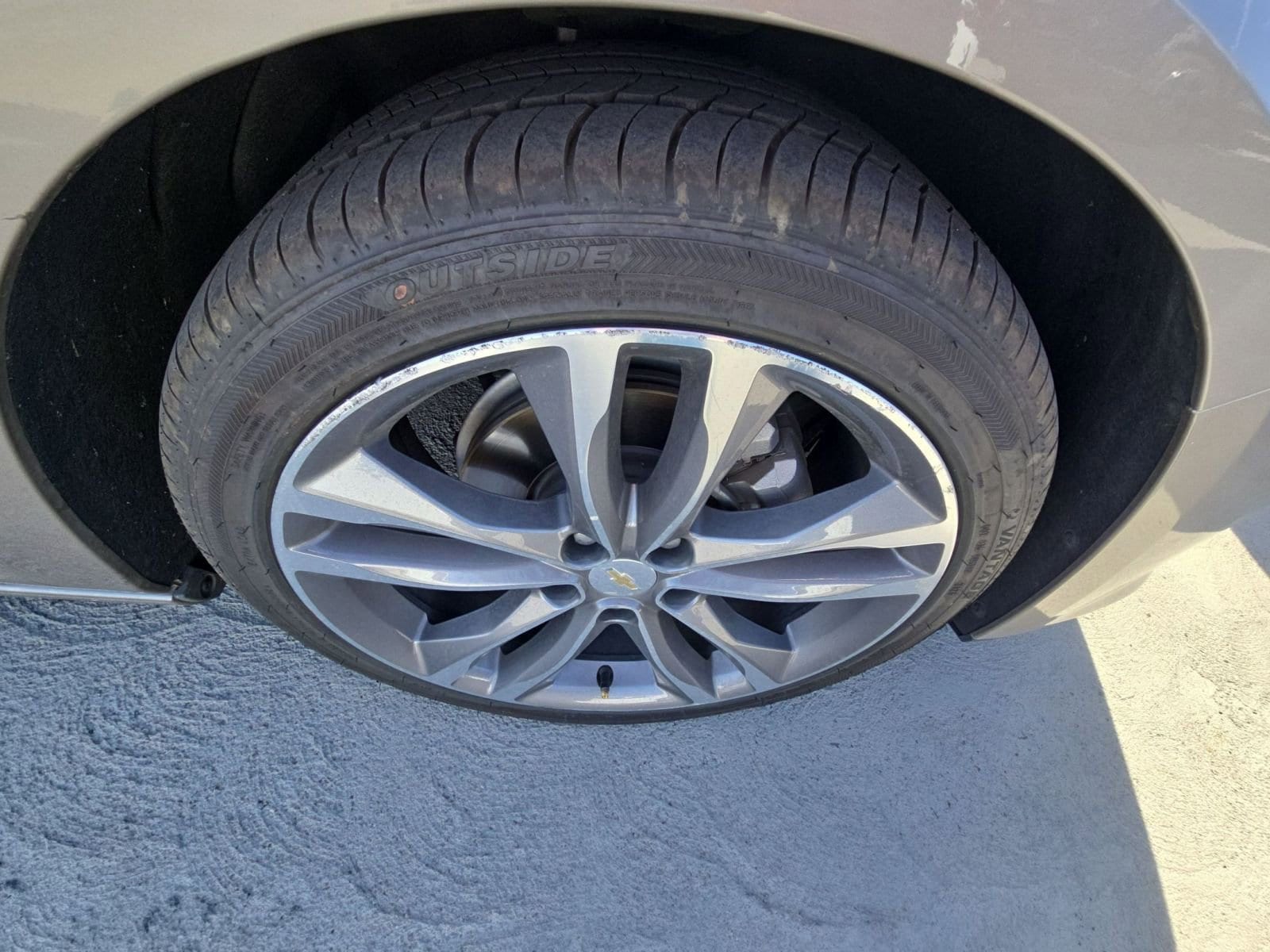 Thumbnail: 2024 Chevrolet Malibu - 10