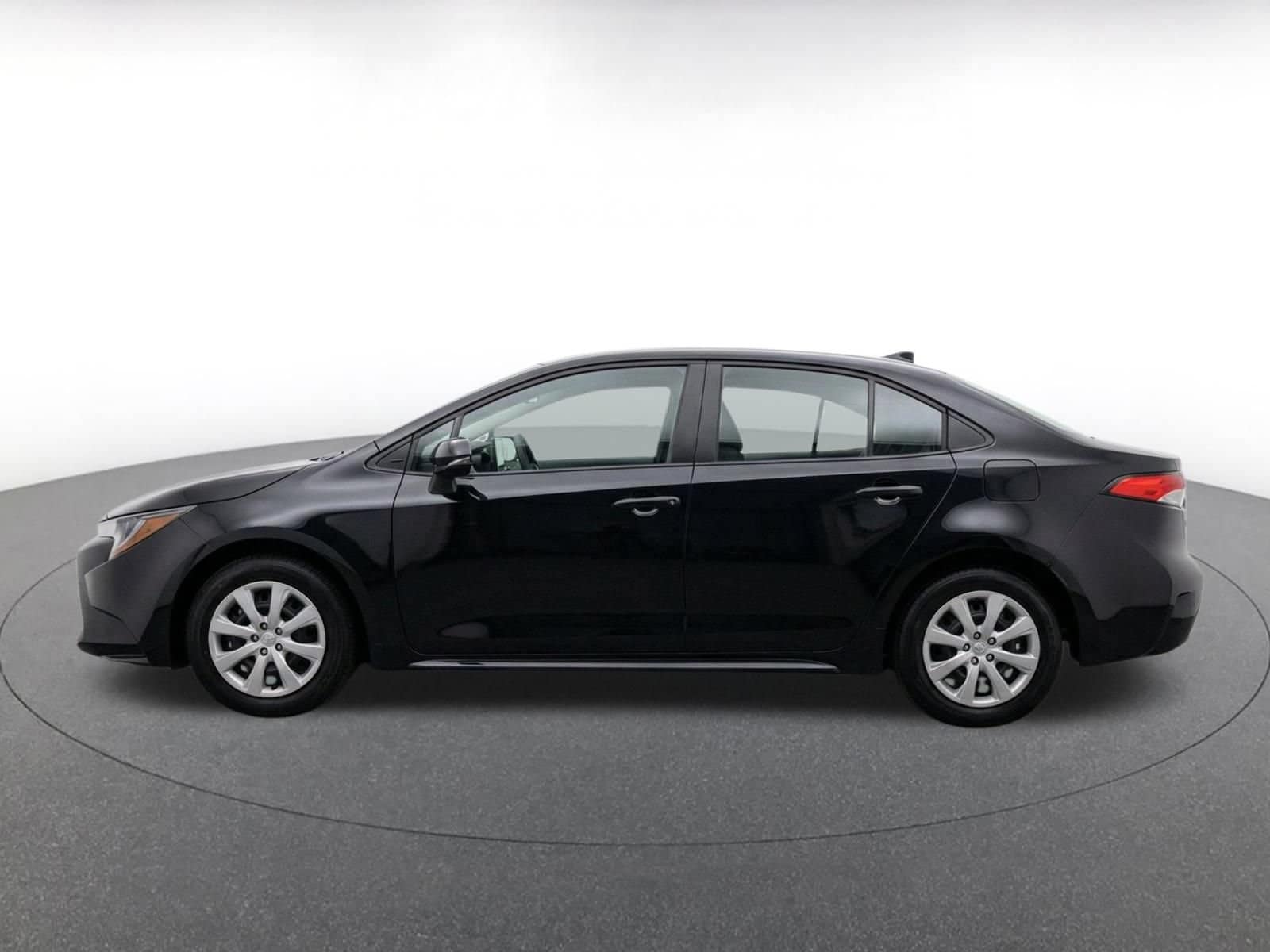 Thumbnail: 2025 Toyota Corolla - 4