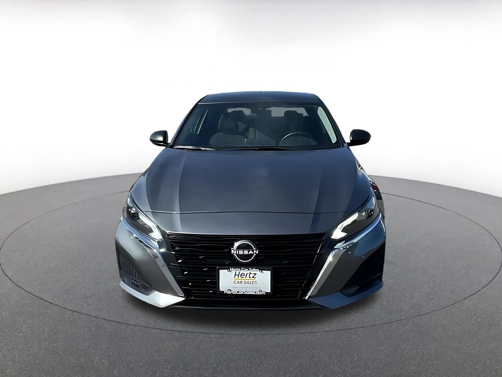 Thumbnail: 2025 Nissan Altima - 4