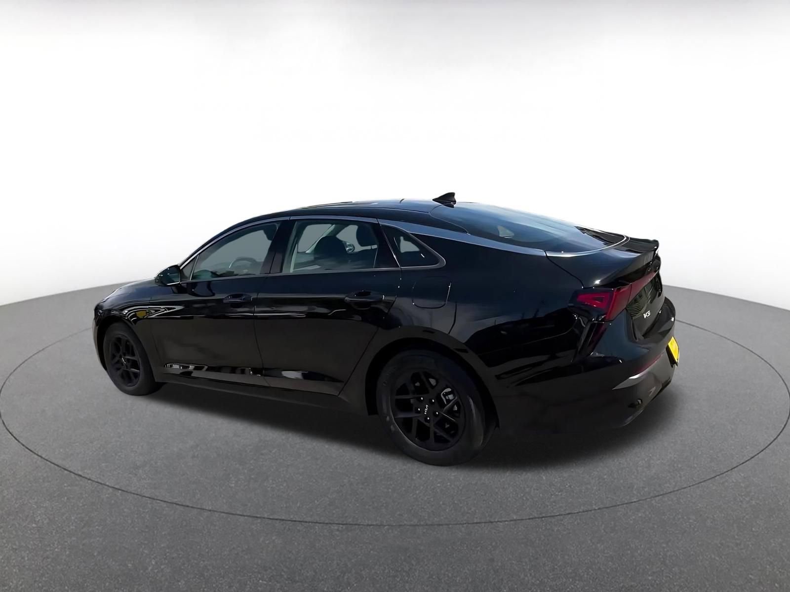 Thumbnail: 2025 Kia K5 - 10