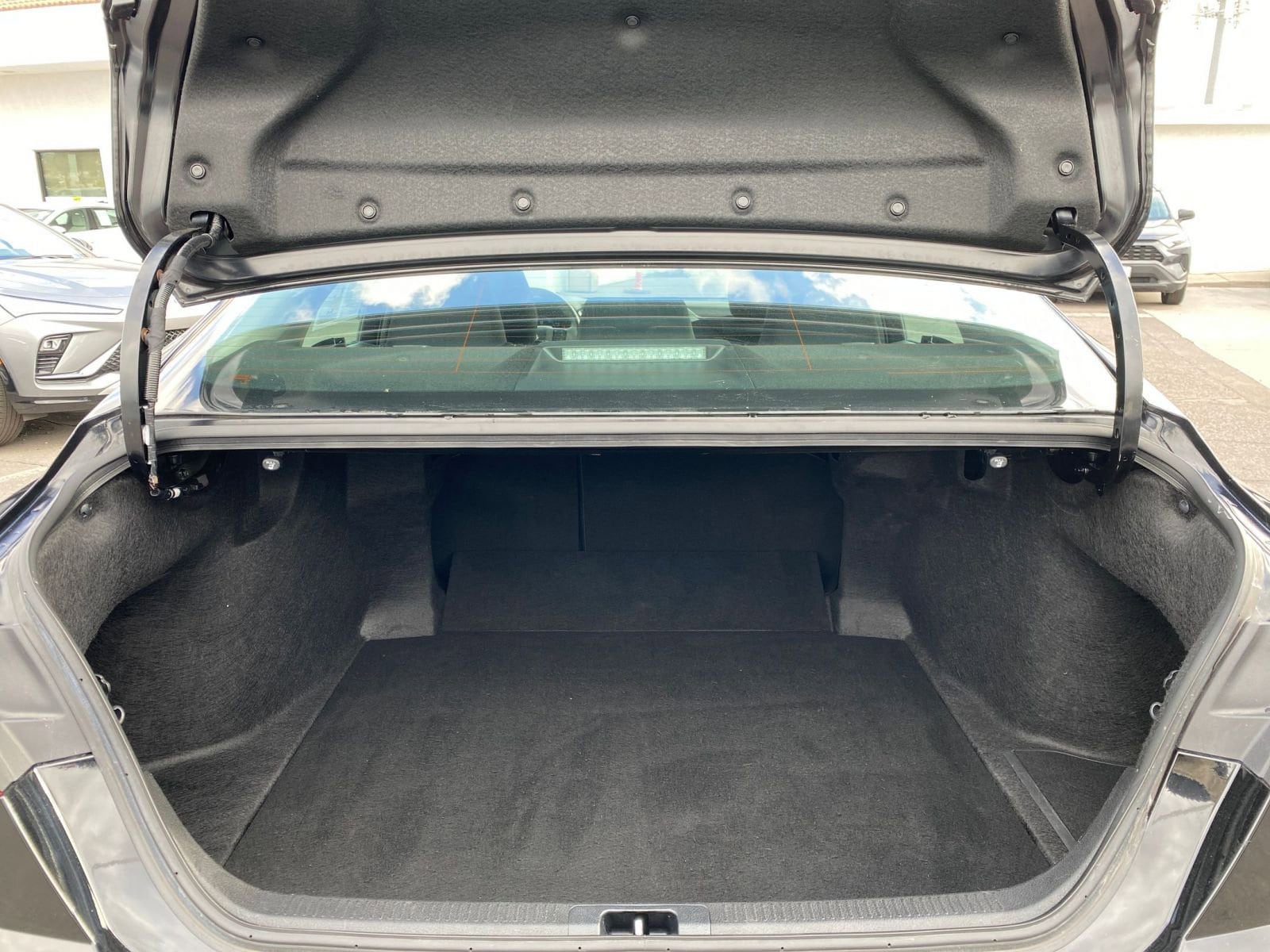 Thumbnail: 2025 Toyota Camry - 31