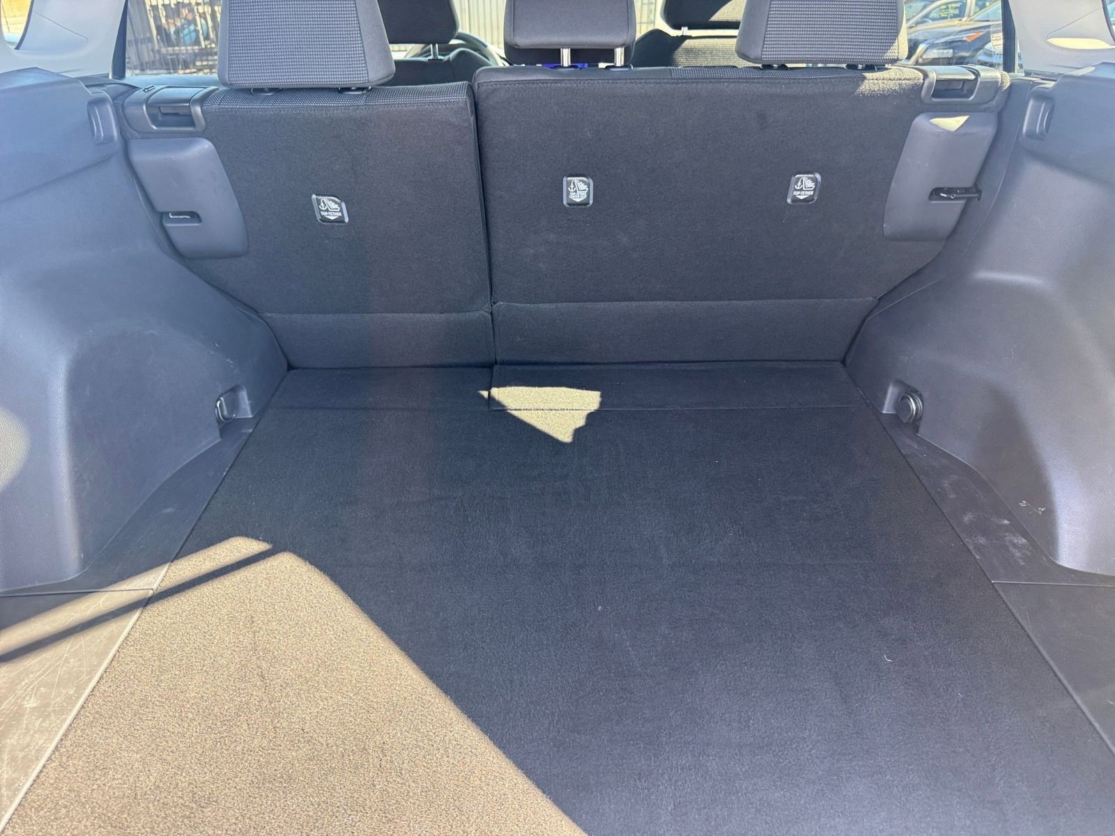 Thumbnail: 2025 Toyota RAV4 - 29