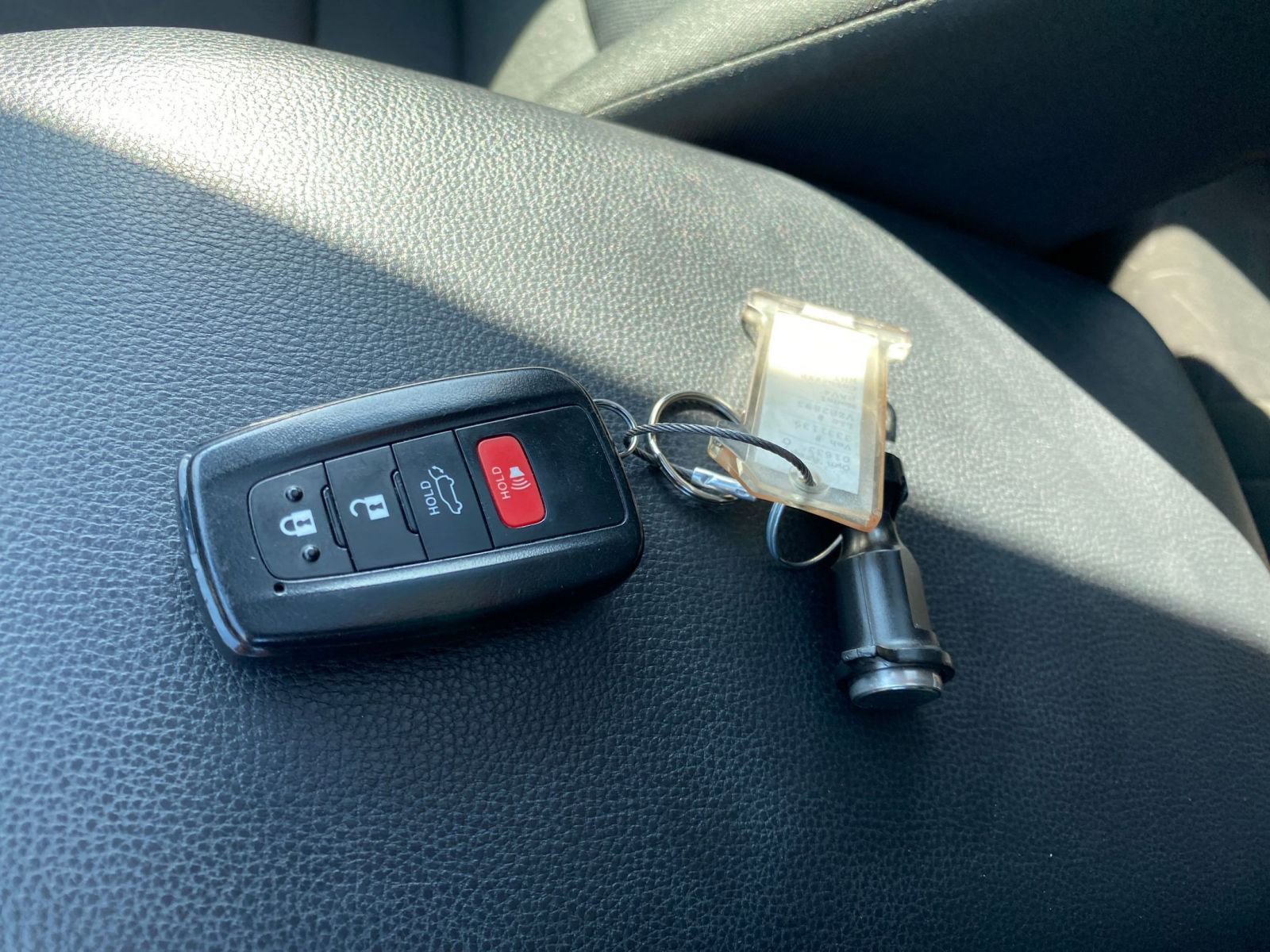 Thumbnail: 2025 Toyota RAV4 - 21