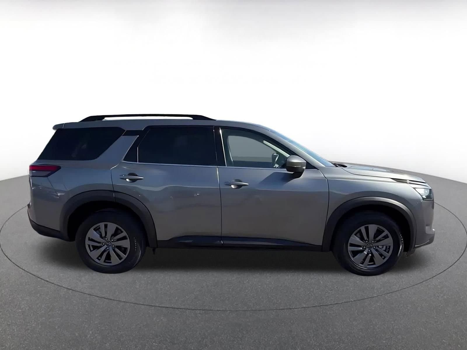 Thumbnail: 2025 Nissan Pathfinder - 16