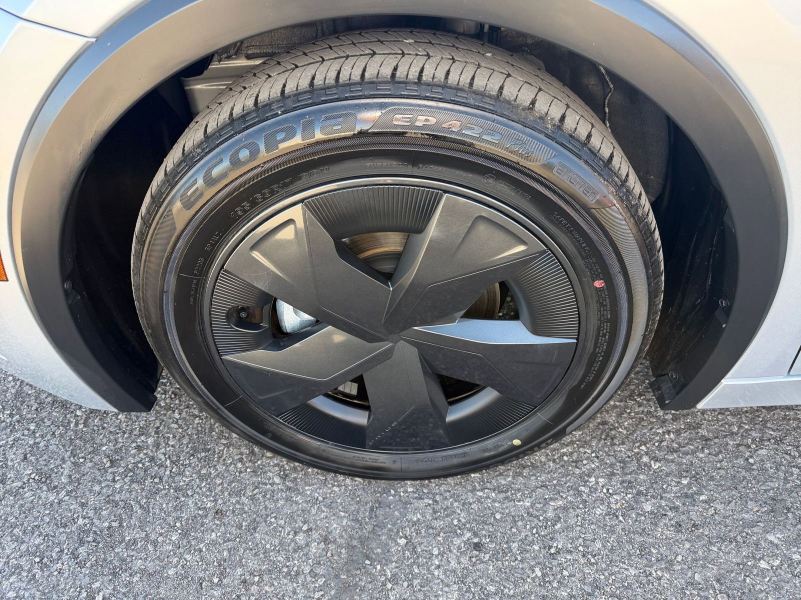 Thumbnail: 2025 Toyota Prius - 28