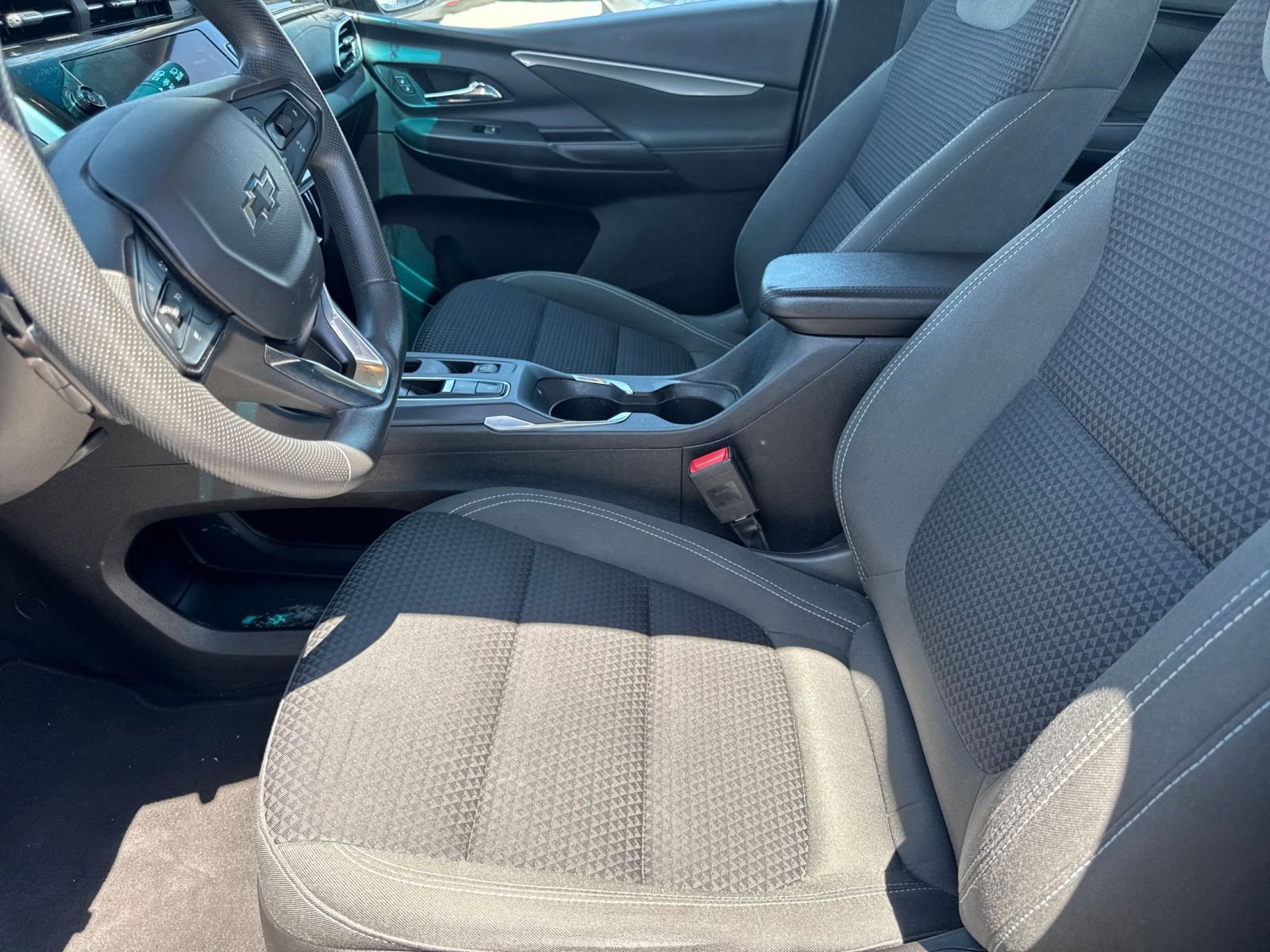 Thumbnail: 2023 Chevrolet Bolt EV - 11