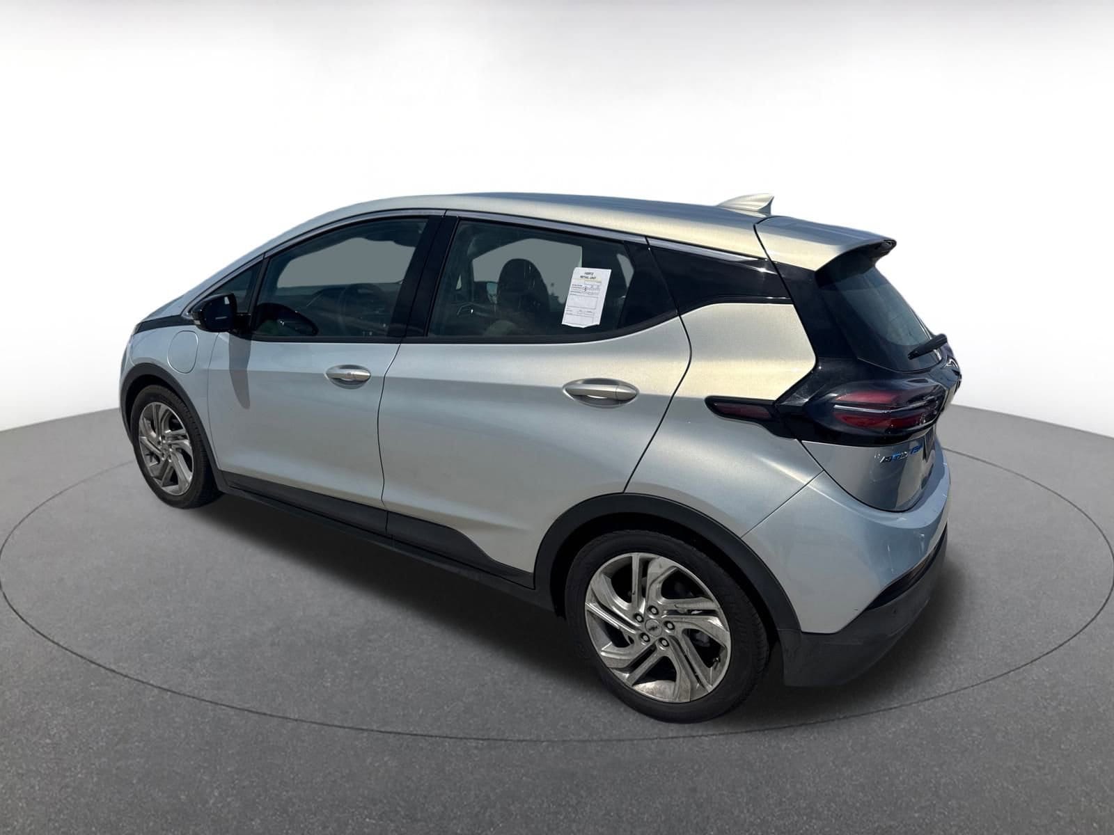 Thumbnail: 2023 Chevrolet Bolt EV - 4