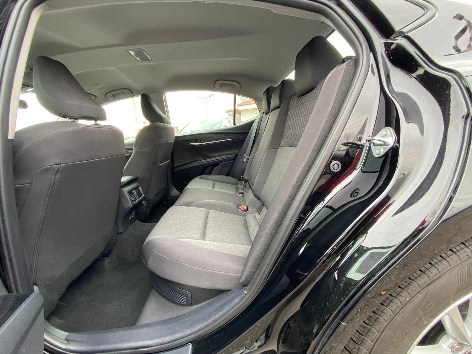 Thumbnail: 2025 Toyota Camry - 25