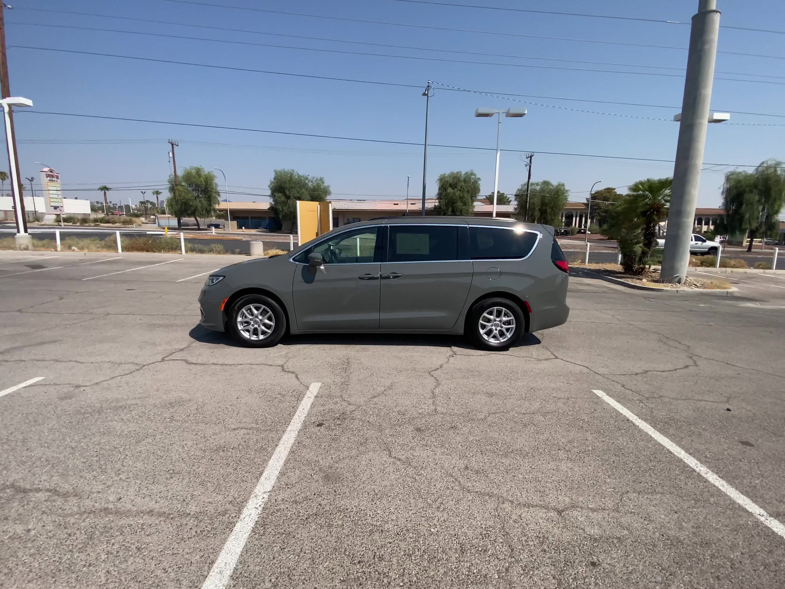 2022 Chrysler Pacifica Touring L 12