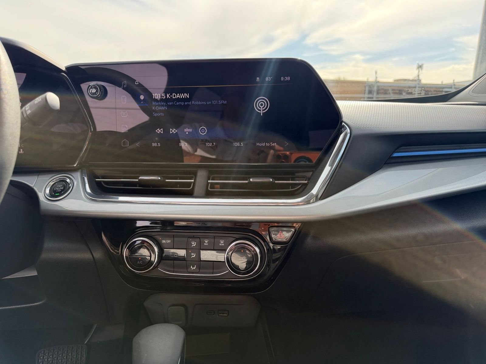 Thumbnail: 2025 Chevrolet Trax - 17