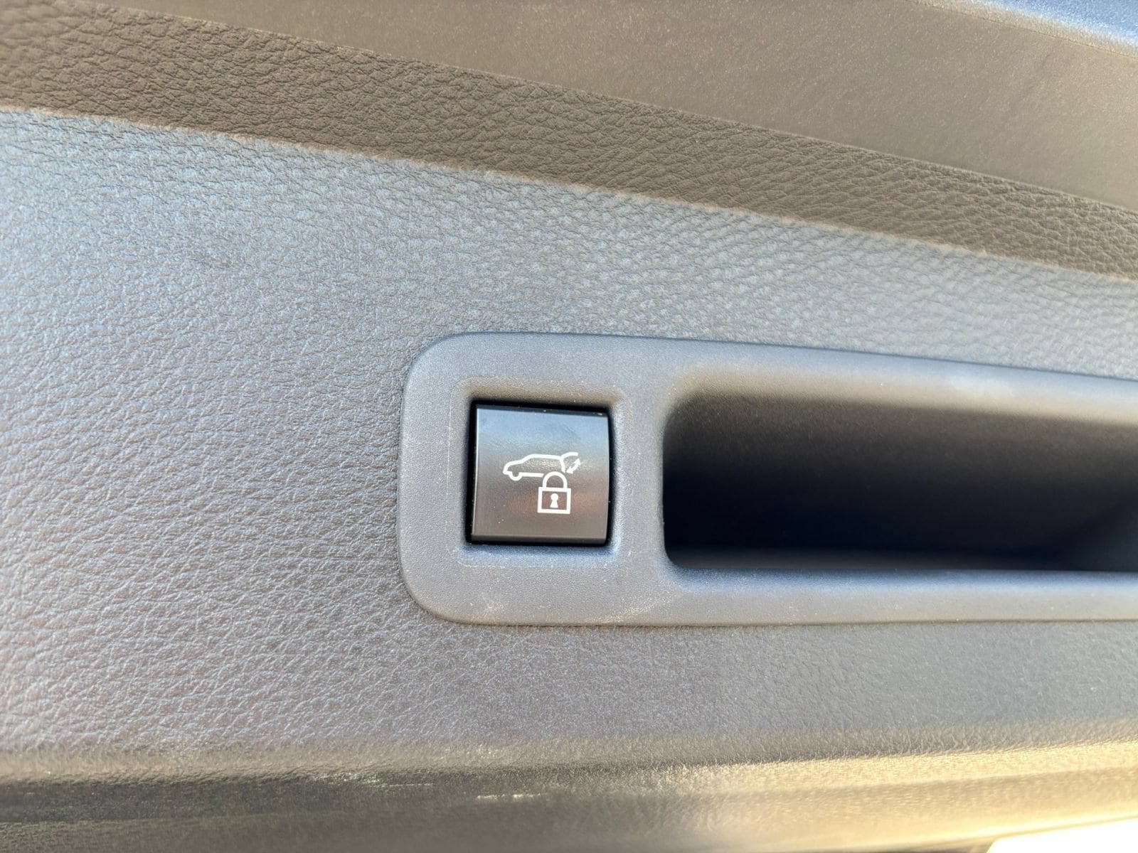 Thumbnail: 2025 Toyota Sienna - 22