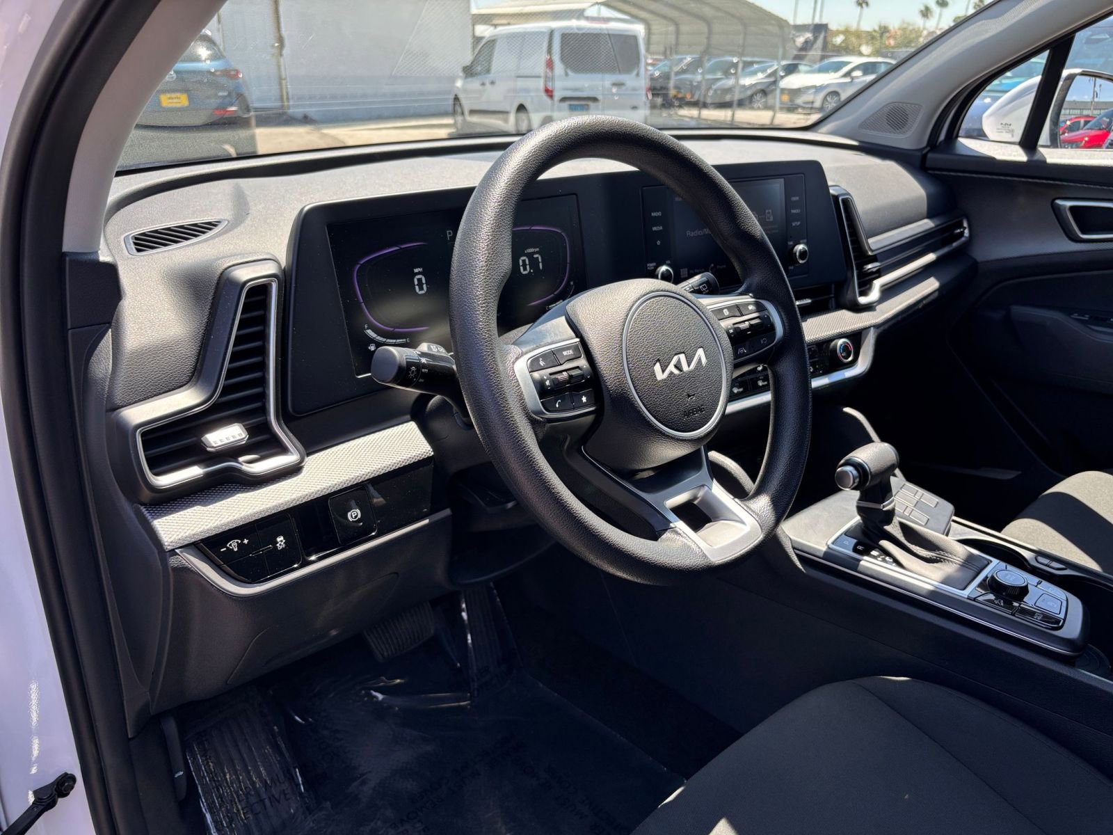 Thumbnail: 2025 Kia Sportage - 33