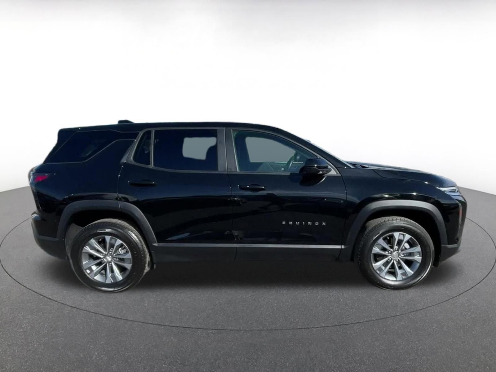 Thumbnail: 2025 Chevrolet Equinox - 16