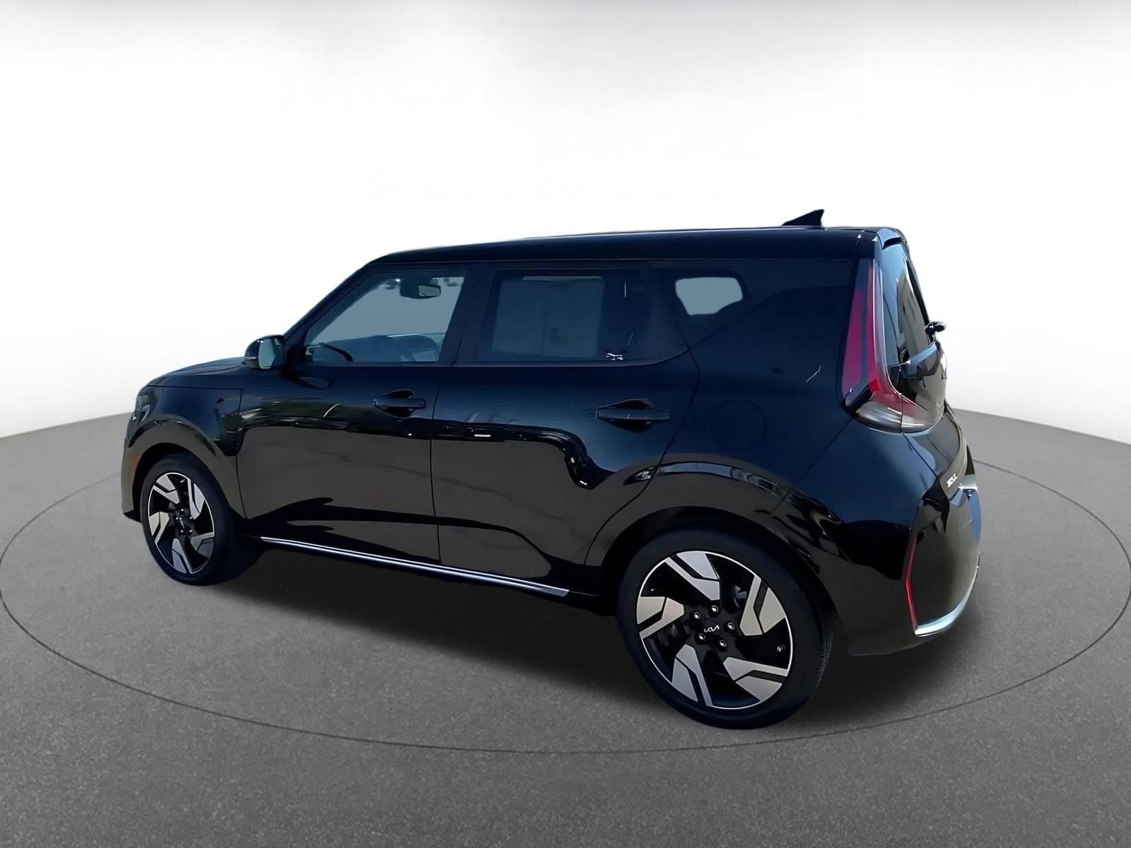 Thumbnail: 2023 Kia Soul - 10