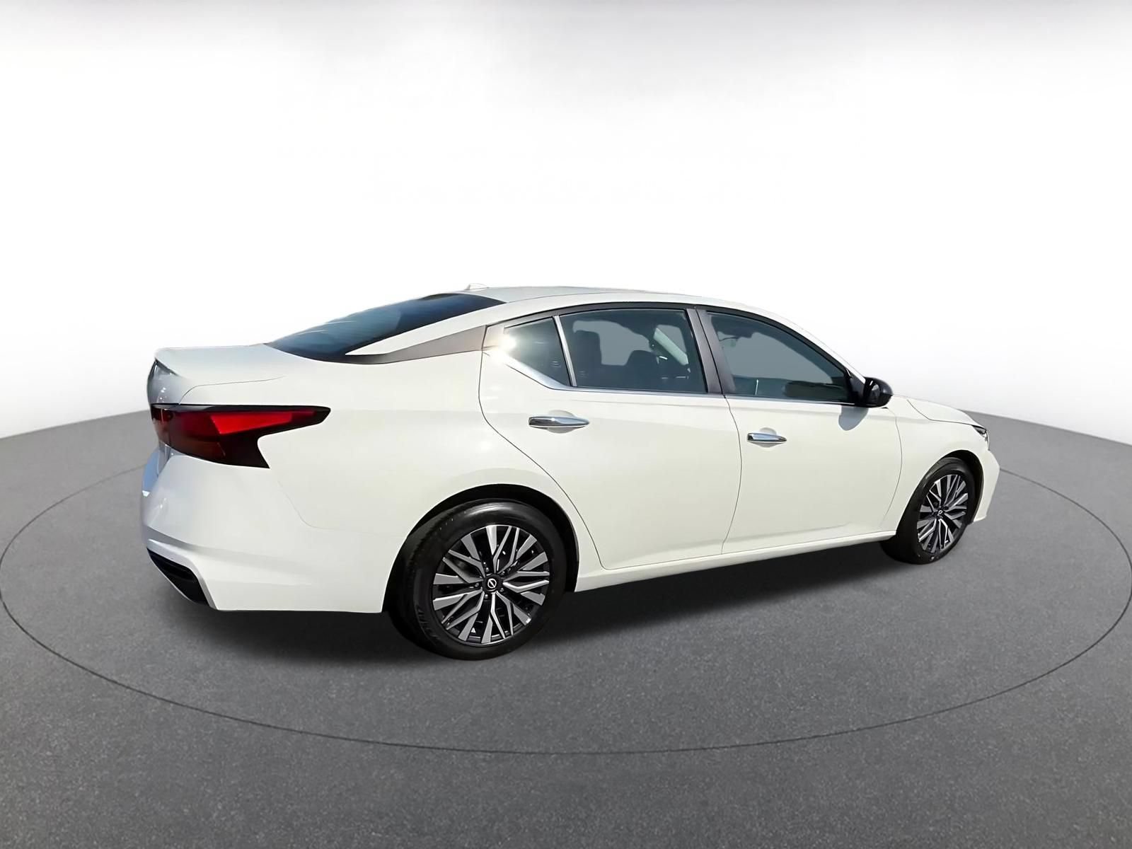 Thumbnail: 2025 Nissan Altima - 13