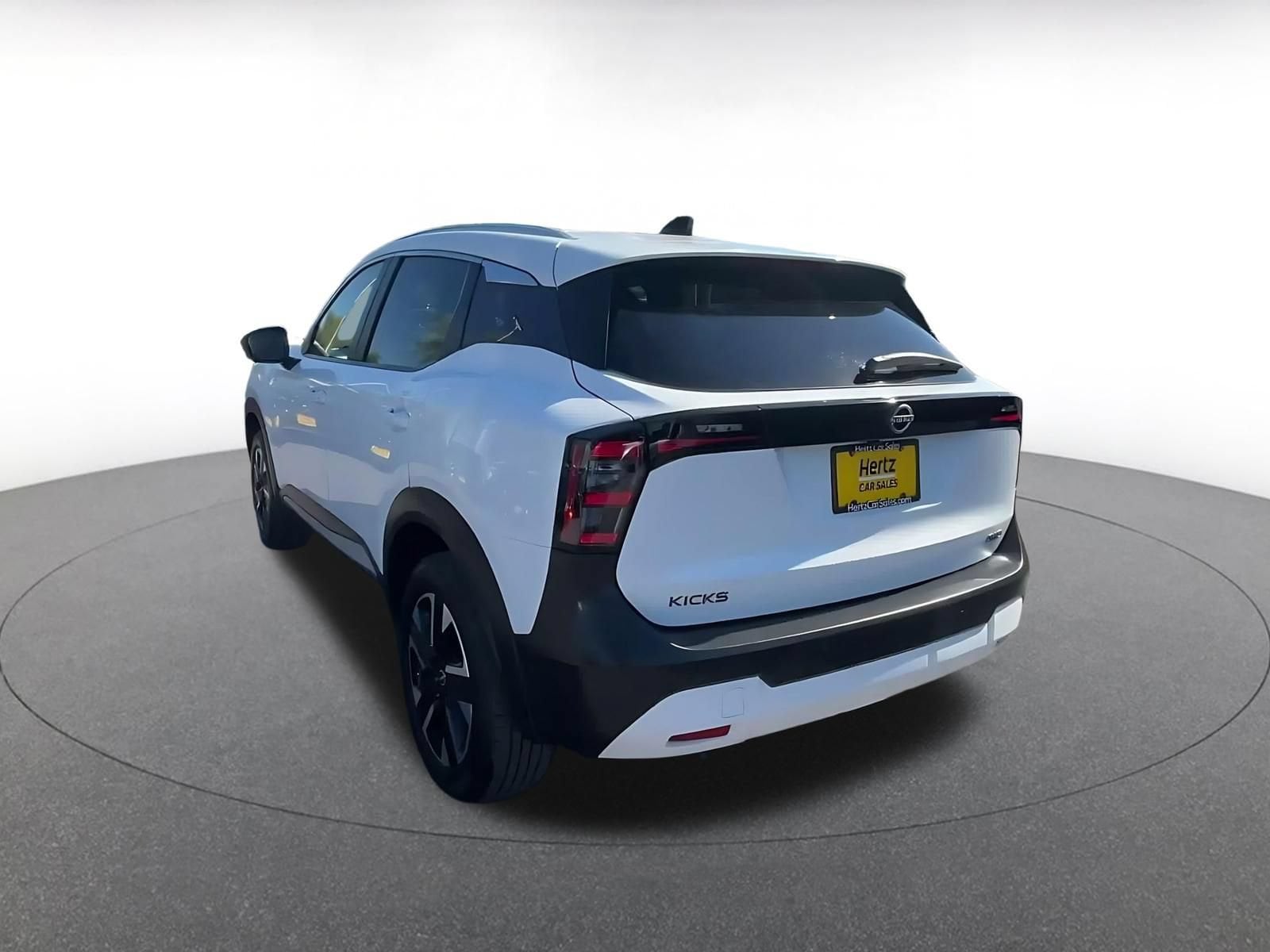 Thumbnail: 2026 Nissan Kicks - 10