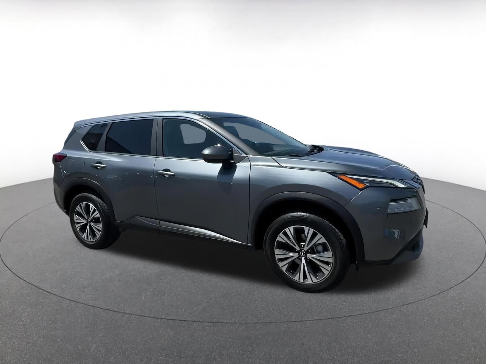 2023 Nissan Rogue SV 2