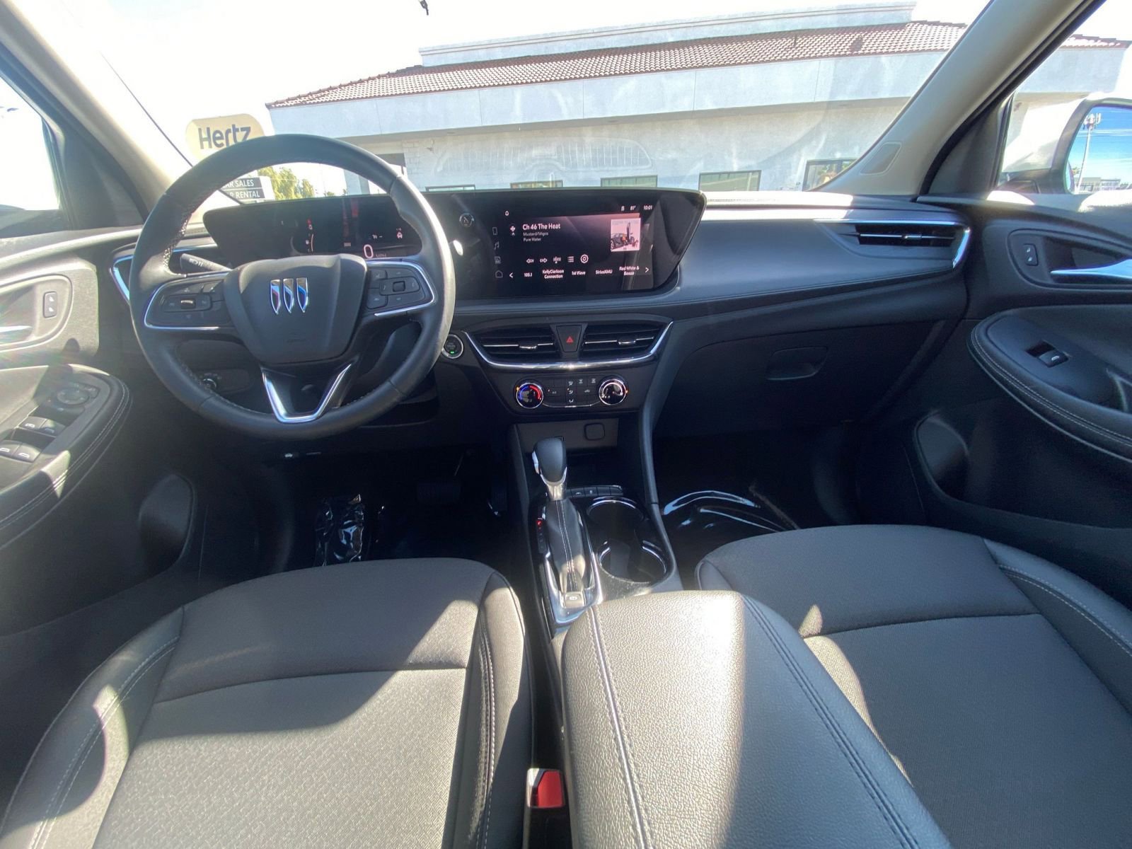 Thumbnail: 2025 Buick Encore GX - 32