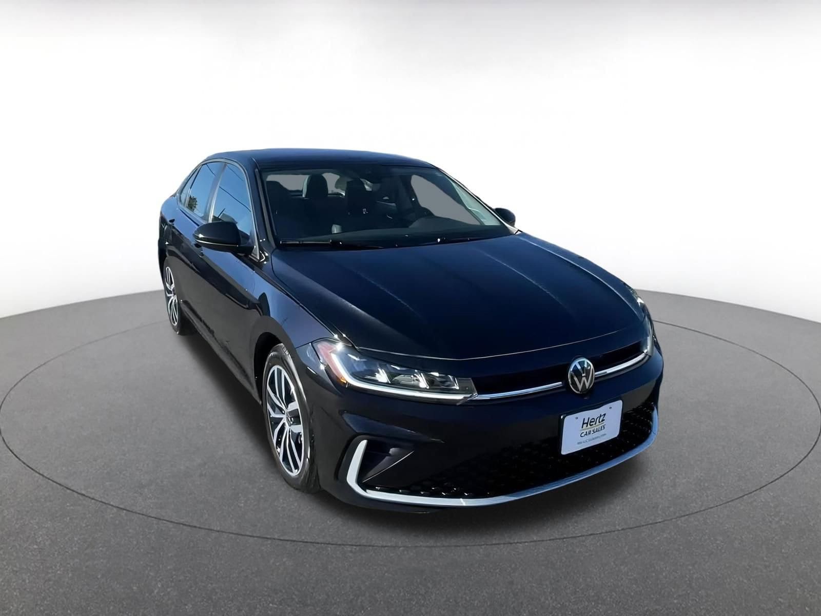 Thumbnail: 2025 Volkswagen Jetta - 3