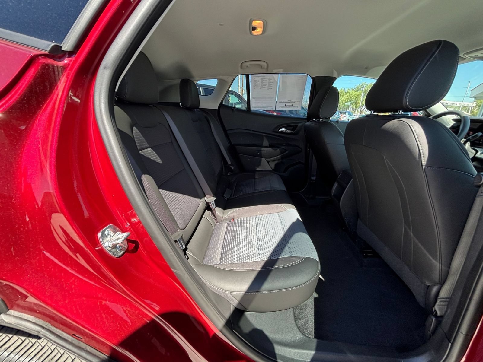 Thumbnail: 2025 Chevrolet Trax - 33