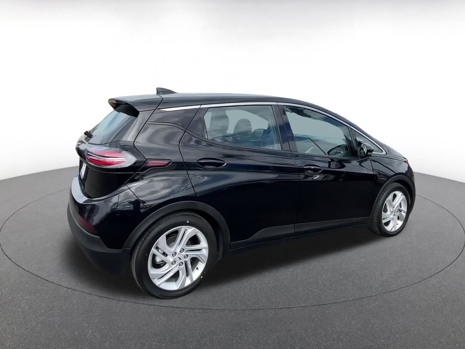 Thumbnail: 2023 Chevrolet Bolt EV - 15