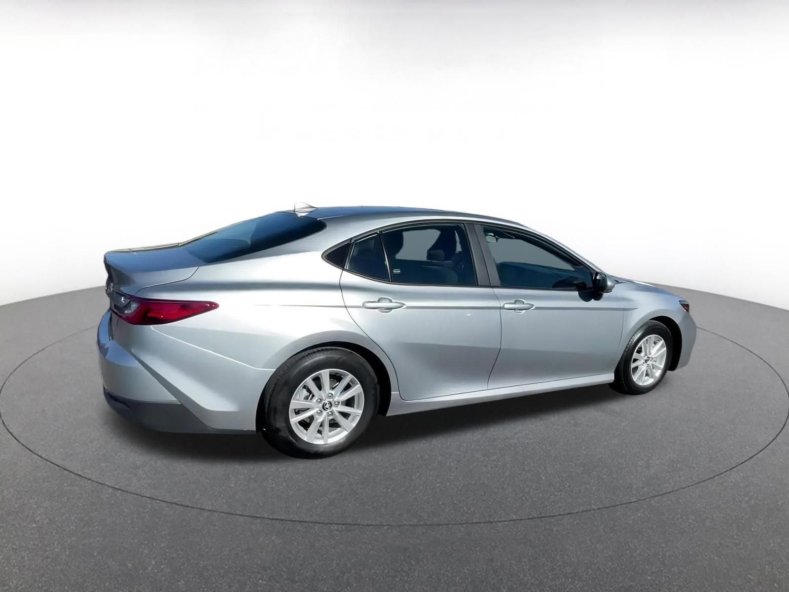 Thumbnail: 2025 Toyota Camry - 15