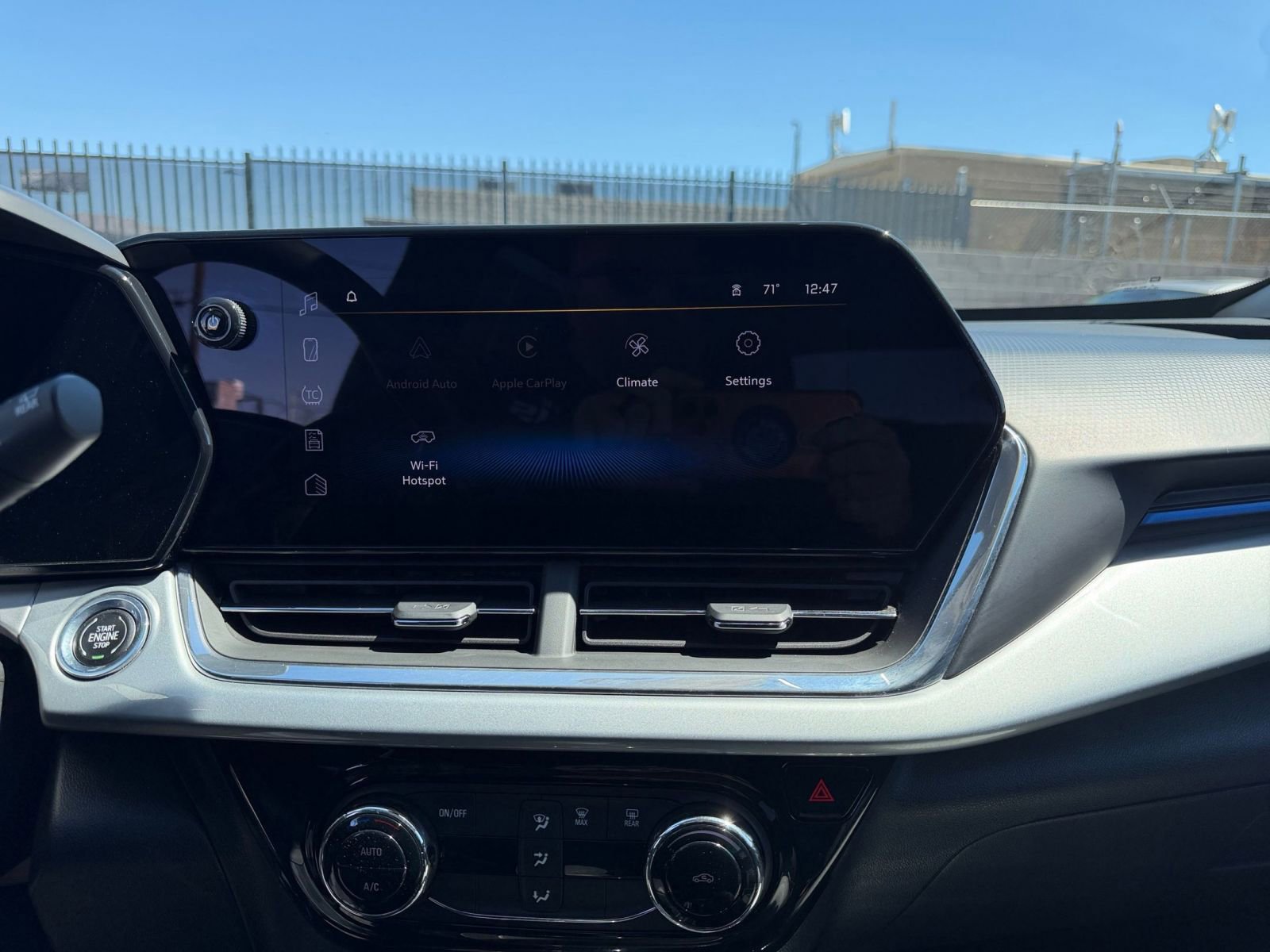 Thumbnail: 2025 Chevrolet Trax - 17