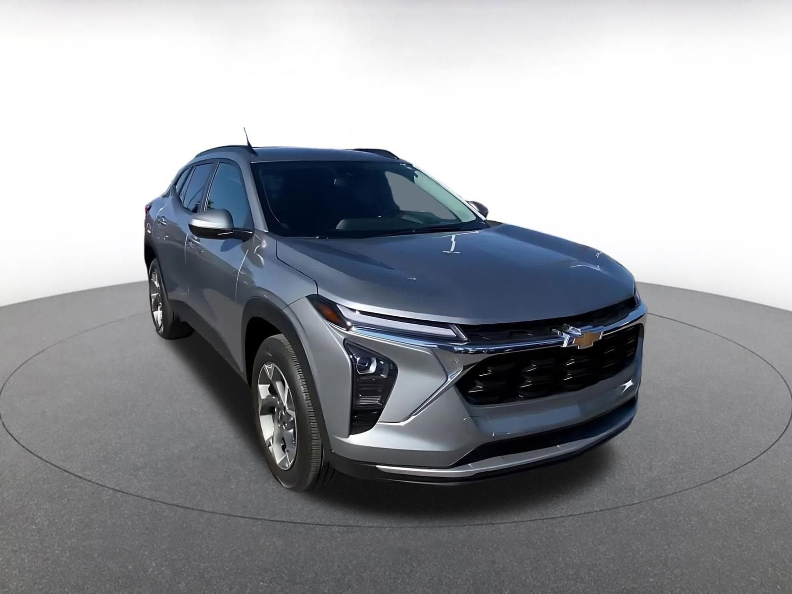 Thumbnail: 2025 Chevrolet Trax - 3