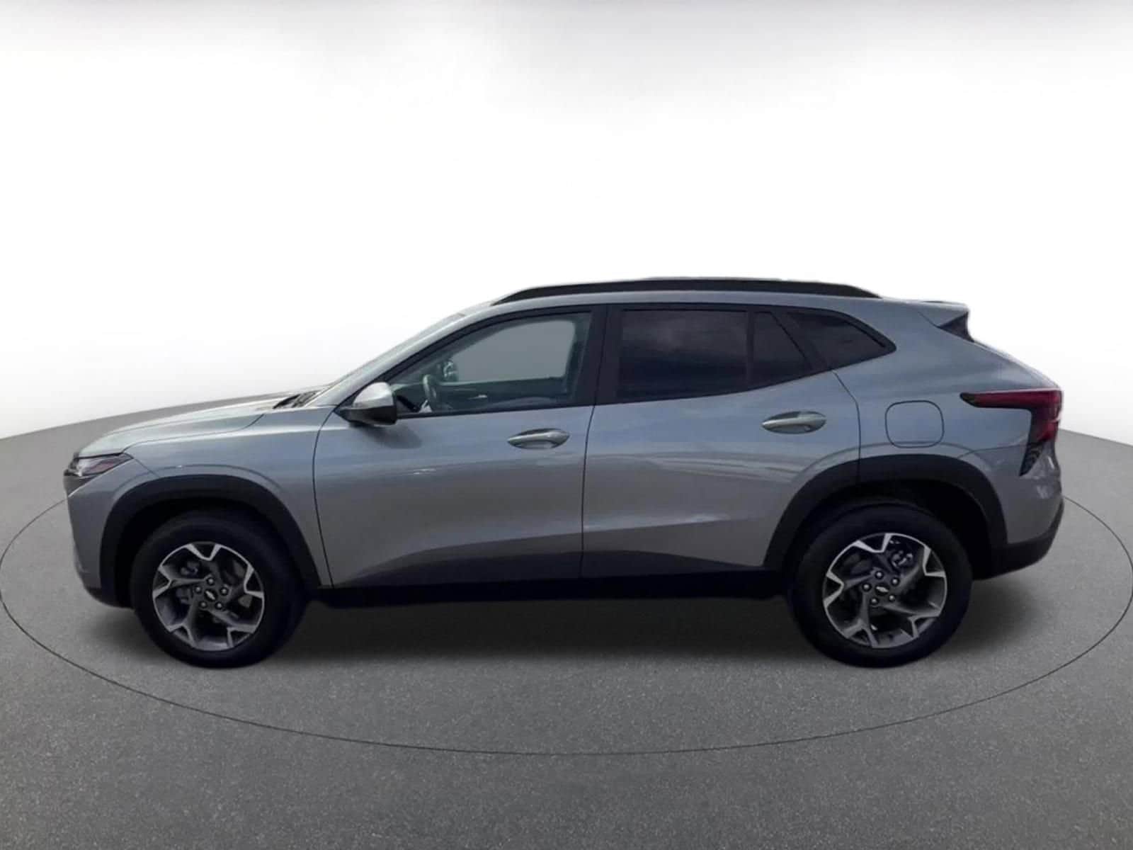 Thumbnail: 2025 Chevrolet Trax - 9